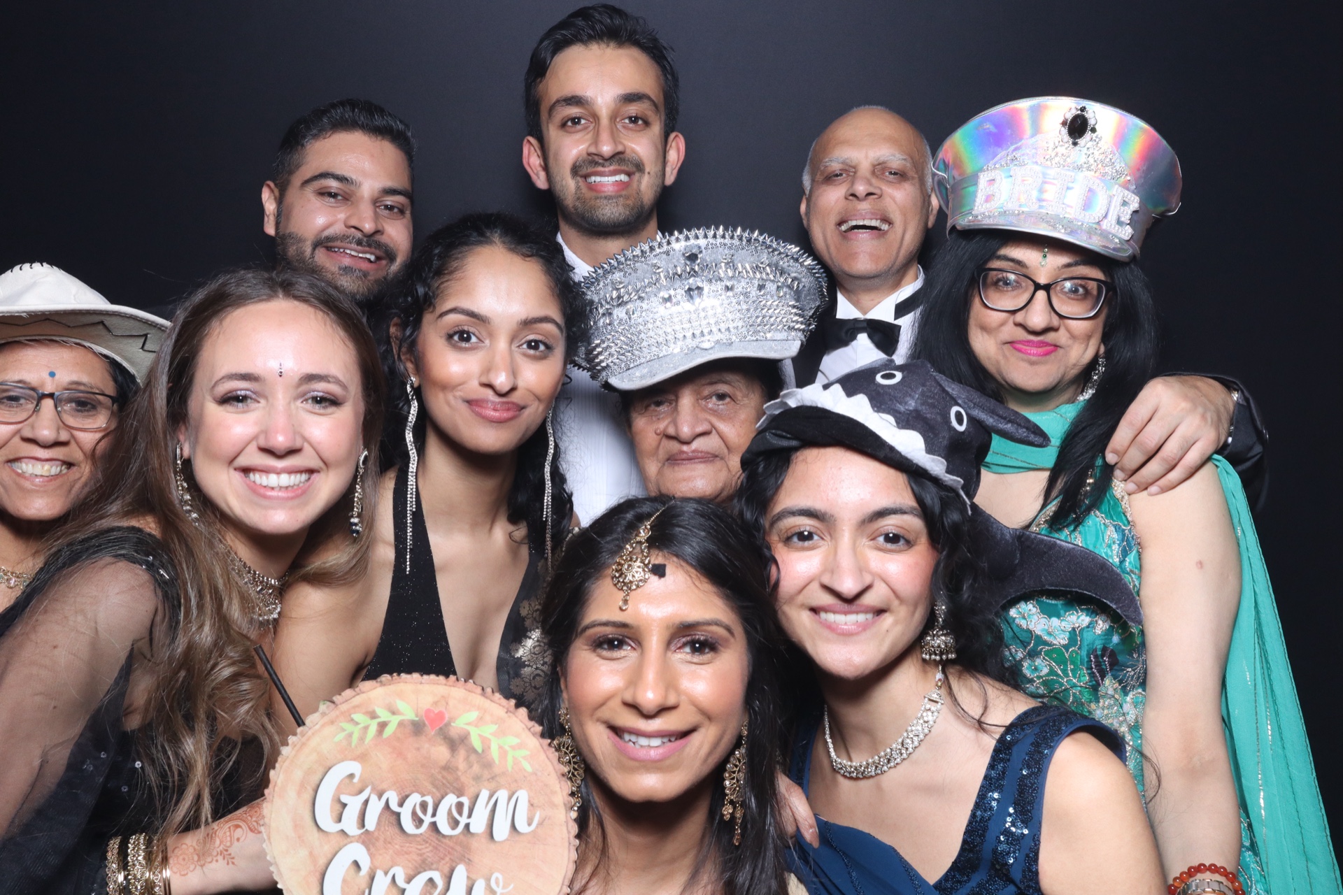 Anish & Monica  | View more photos from the event at gallery.magicimages.uk/u/MagicImages/Anish-Monica