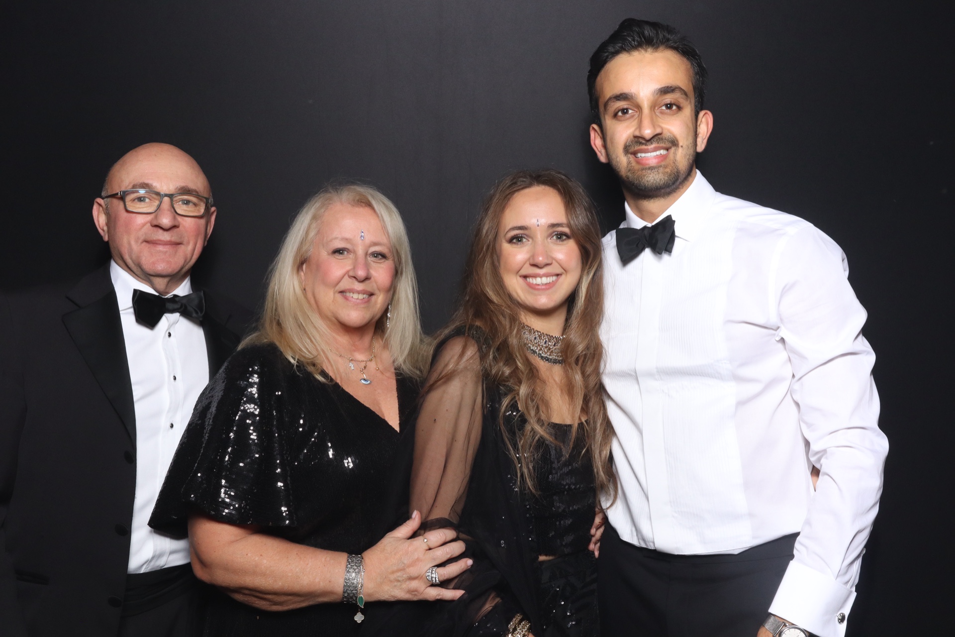 Anish & Monica  | View more photos from the event at gallery.magicimages.uk/u/MagicImages/Anish-Monica