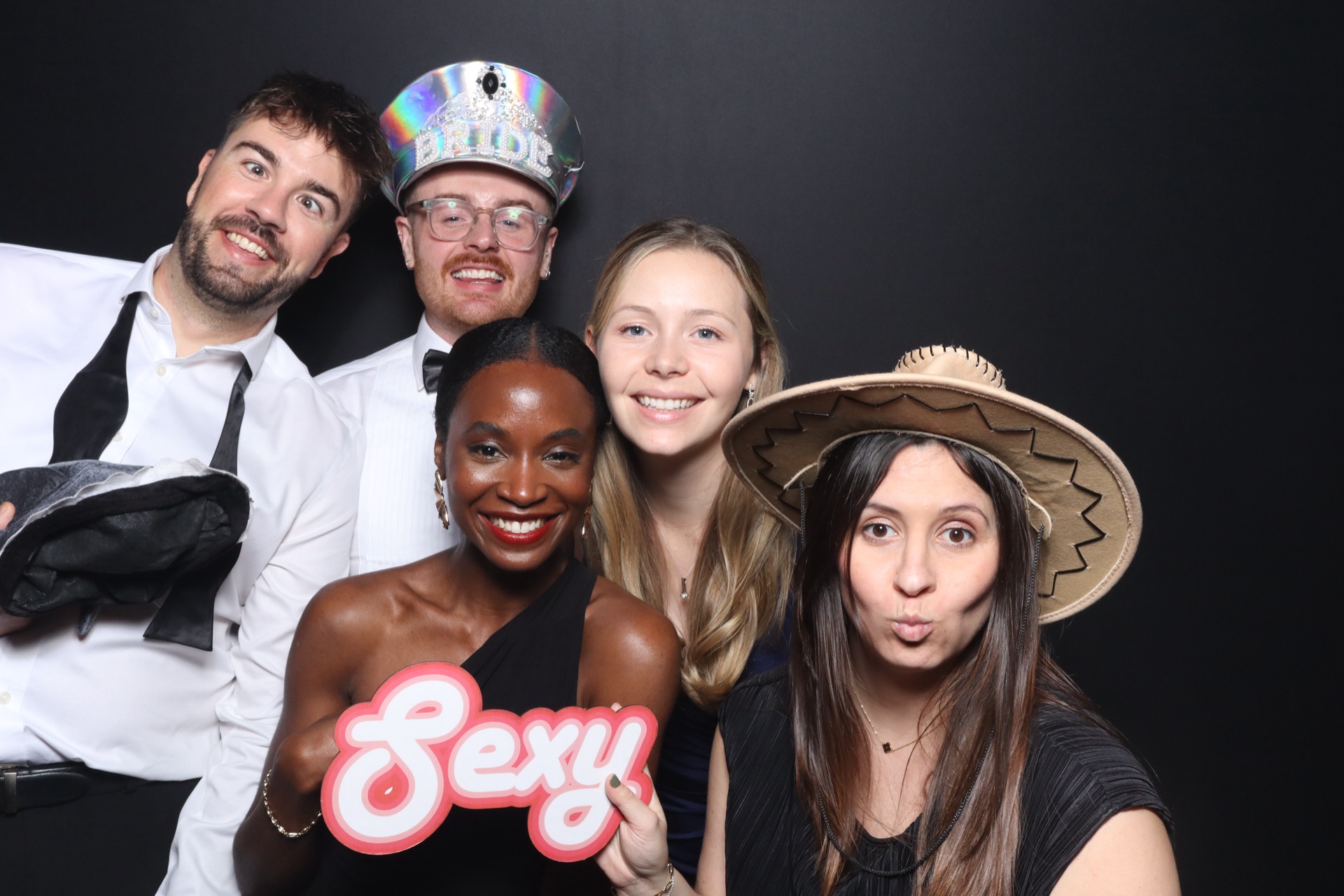 Anish & Monica  | View more photos from the event at gallery.magicimages.uk/u/MagicImages/Anish-Monica