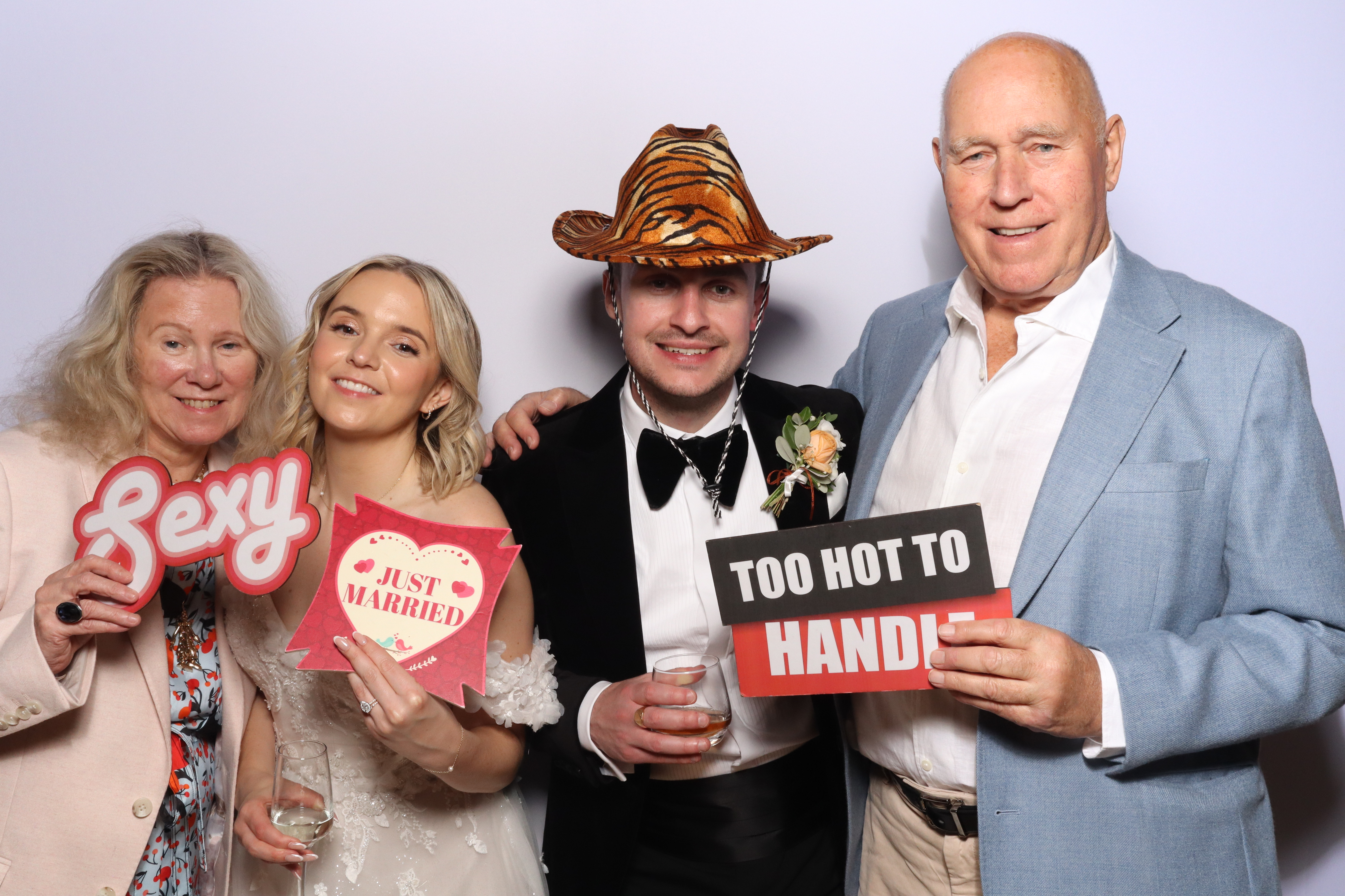 Charlie & Zac  | View more photos from the event at gallery.magicimages.uk/u/MagicImages/Charlie-Zac