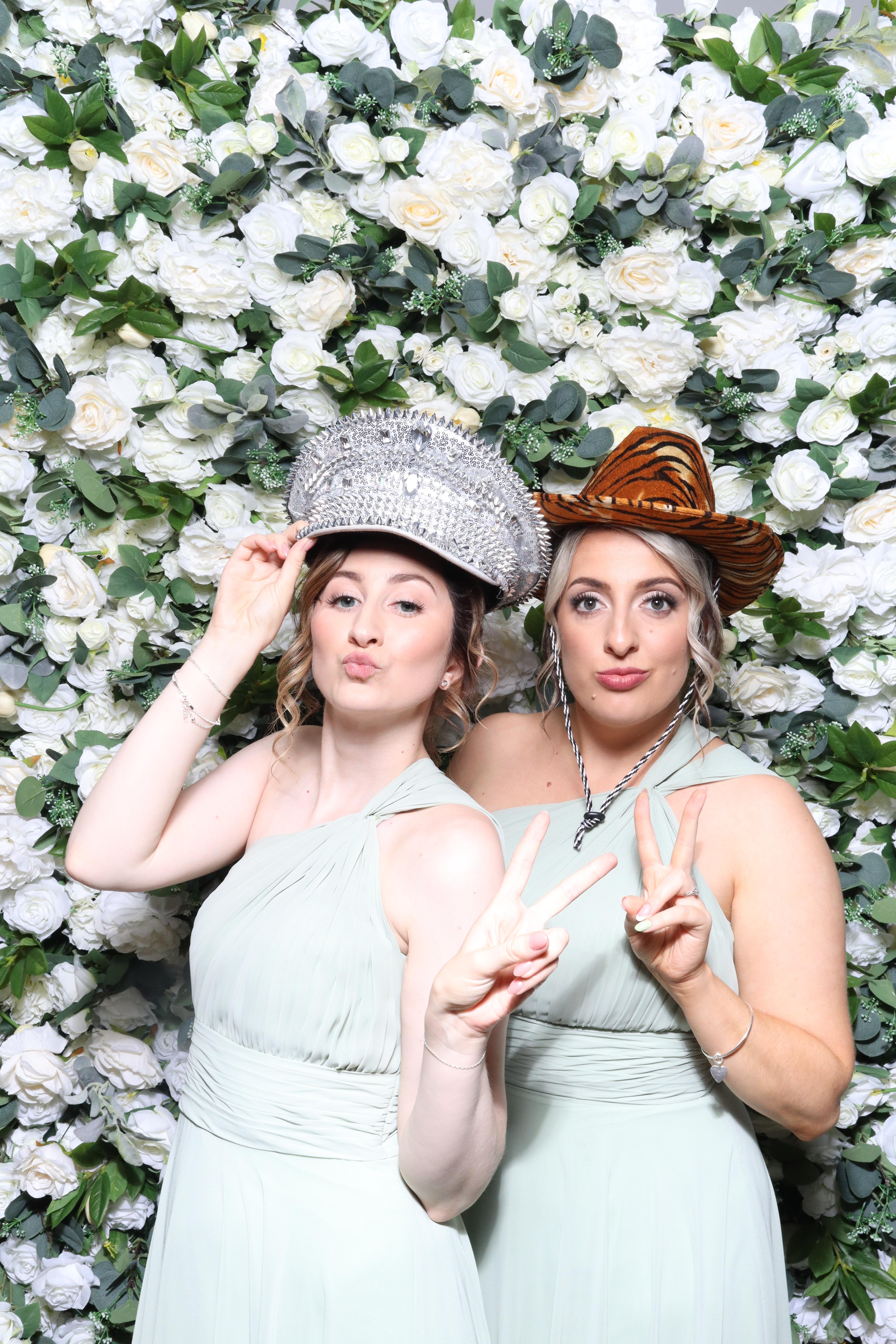 Charlotte & Jamie | View more photos from the event at gallery.magicimages.uk/u/MagicImages/Charlotte-Jamie