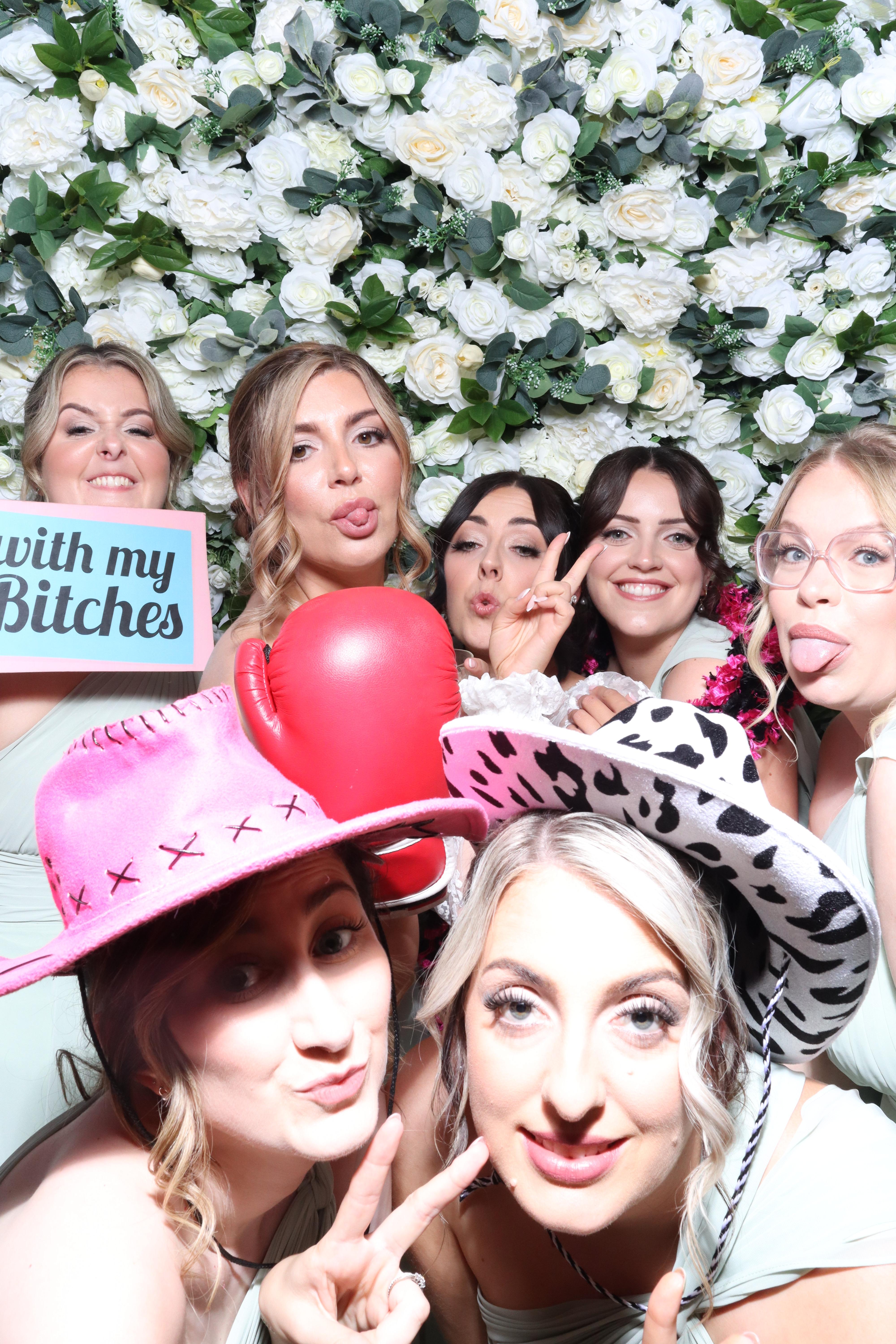 Charlotte & Jamie | View more photos from the event at gallery.magicimages.uk/u/MagicImages/Charlotte-Jamie