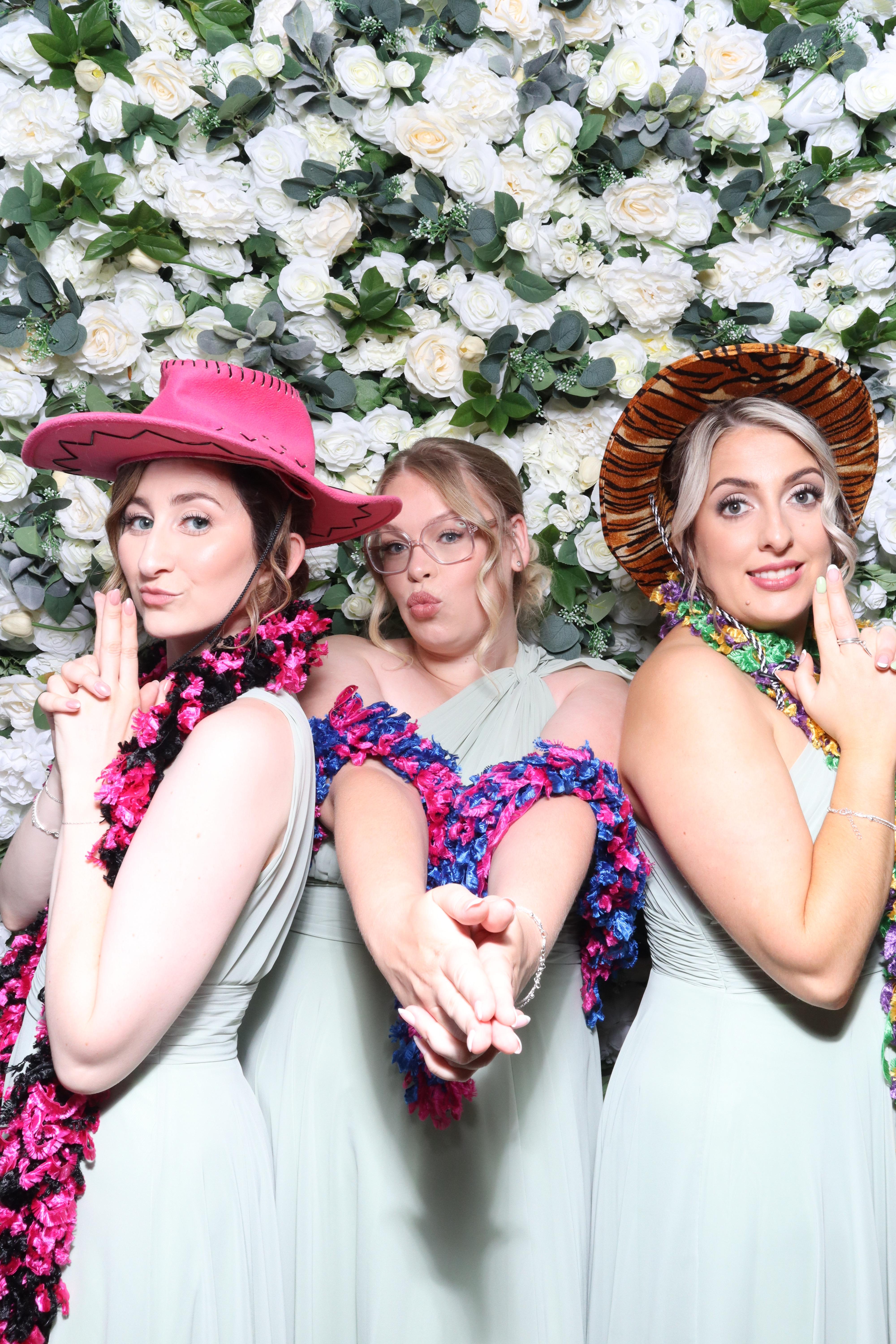 Charlotte & Jamie | View more photos from the event at gallery.magicimages.uk/u/MagicImages/Charlotte-Jamie