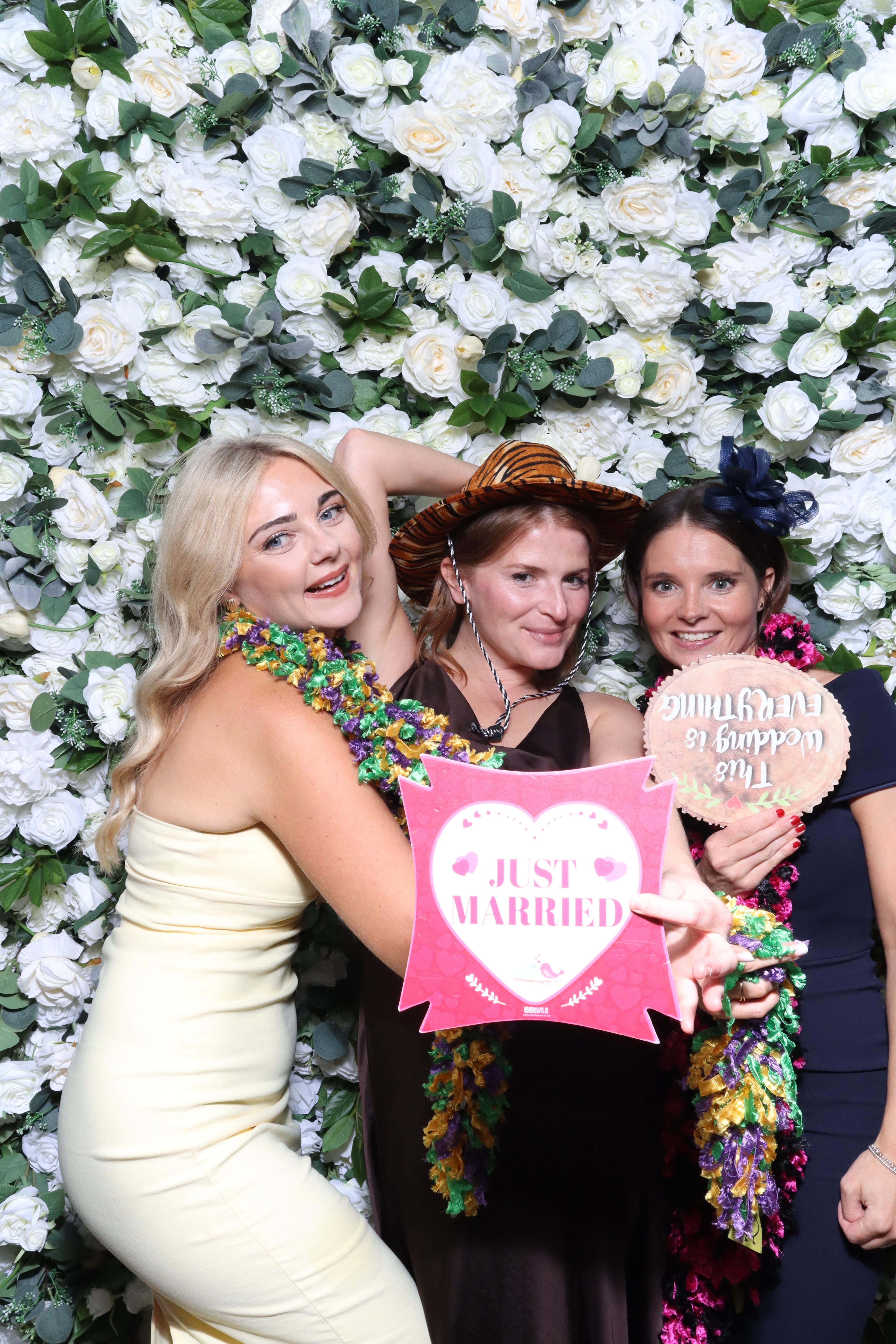 Charlotte & Jamie | View more photos from the event at gallery.magicimages.uk/u/MagicImages/Charlotte-Jamie