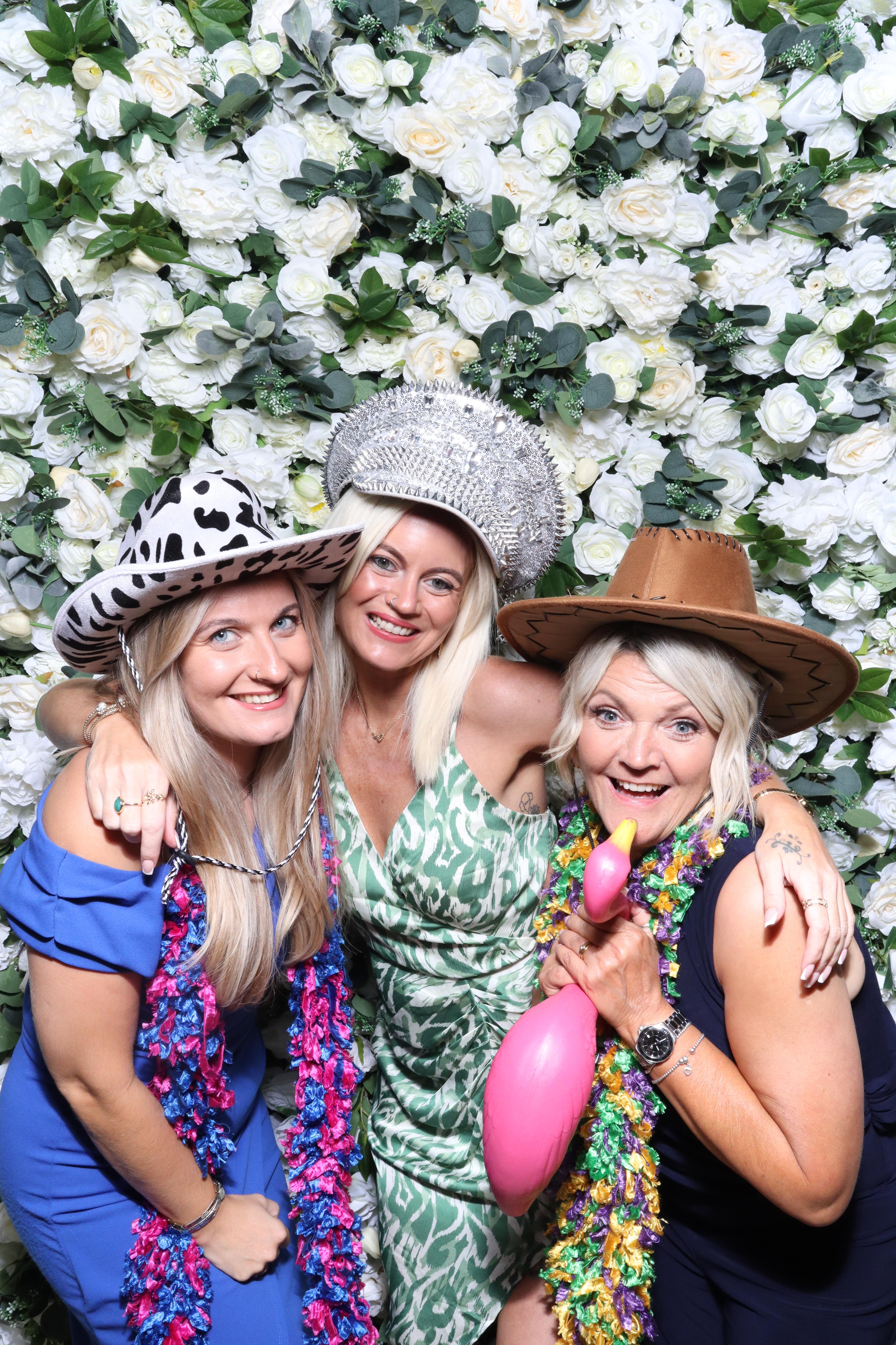 Charlotte & Jamie | View more photos from the event at gallery.magicimages.uk/u/MagicImages/Charlotte-Jamie