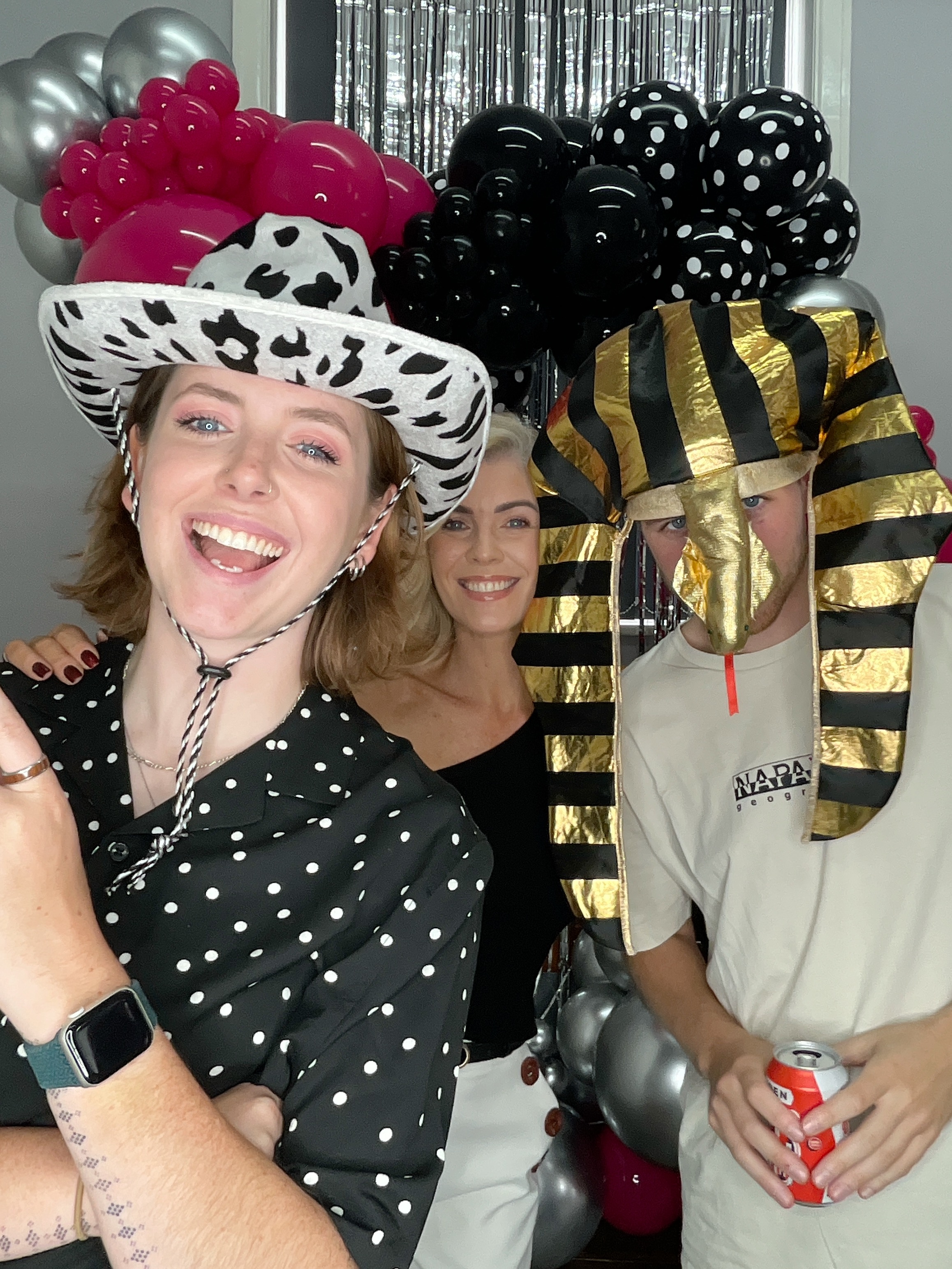 Christine’s 80th Birthday Bash! | View more photos from the event at gallery.magicimages.uk/u/MagicImages/Christine’s-80th-Birthday-Bash