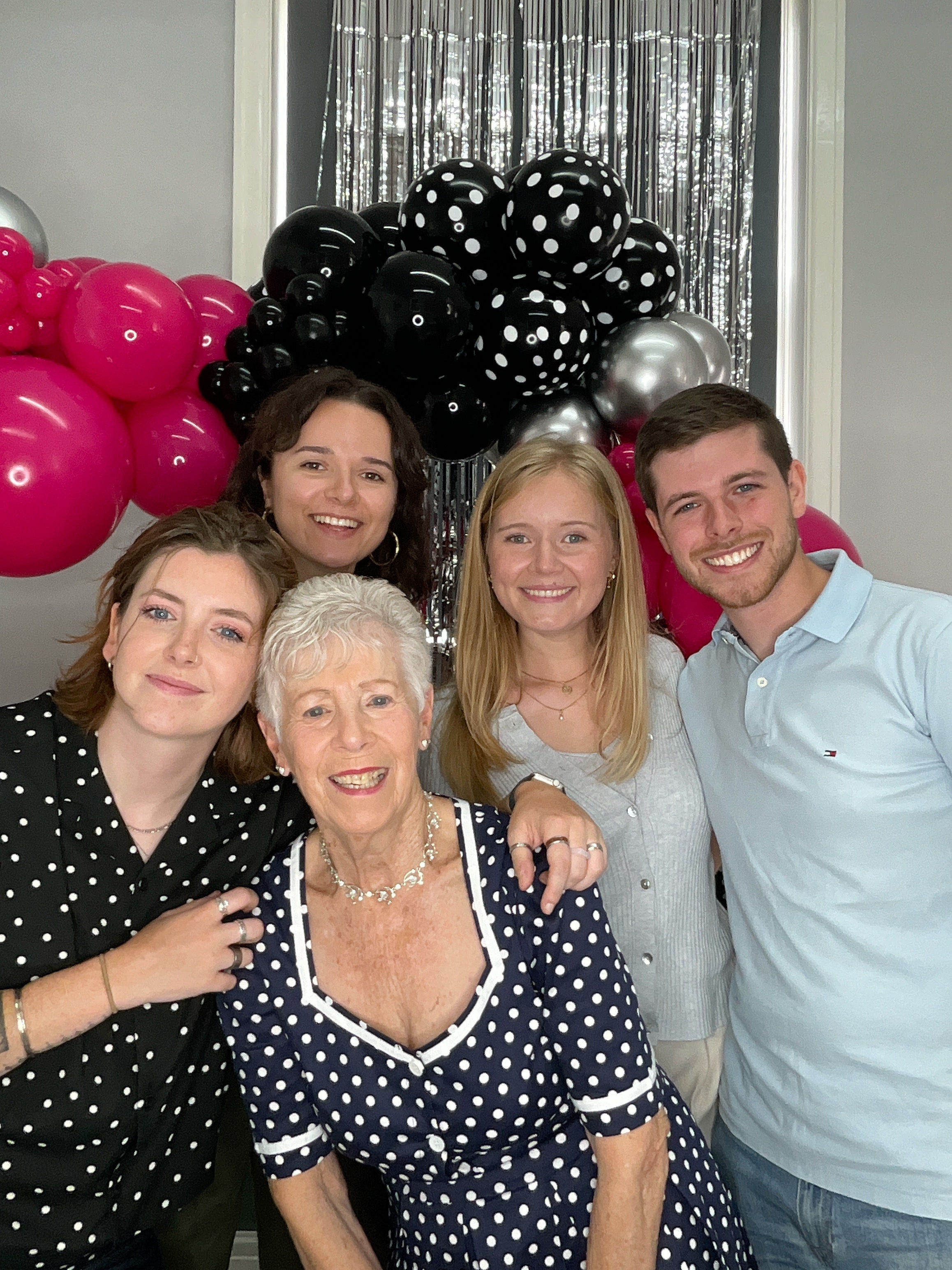 Christine’s 80th Birthday Bash! | View more photos from the event at gallery.magicimages.uk/u/MagicImages/Christine’s-80th-Birthday-Bash