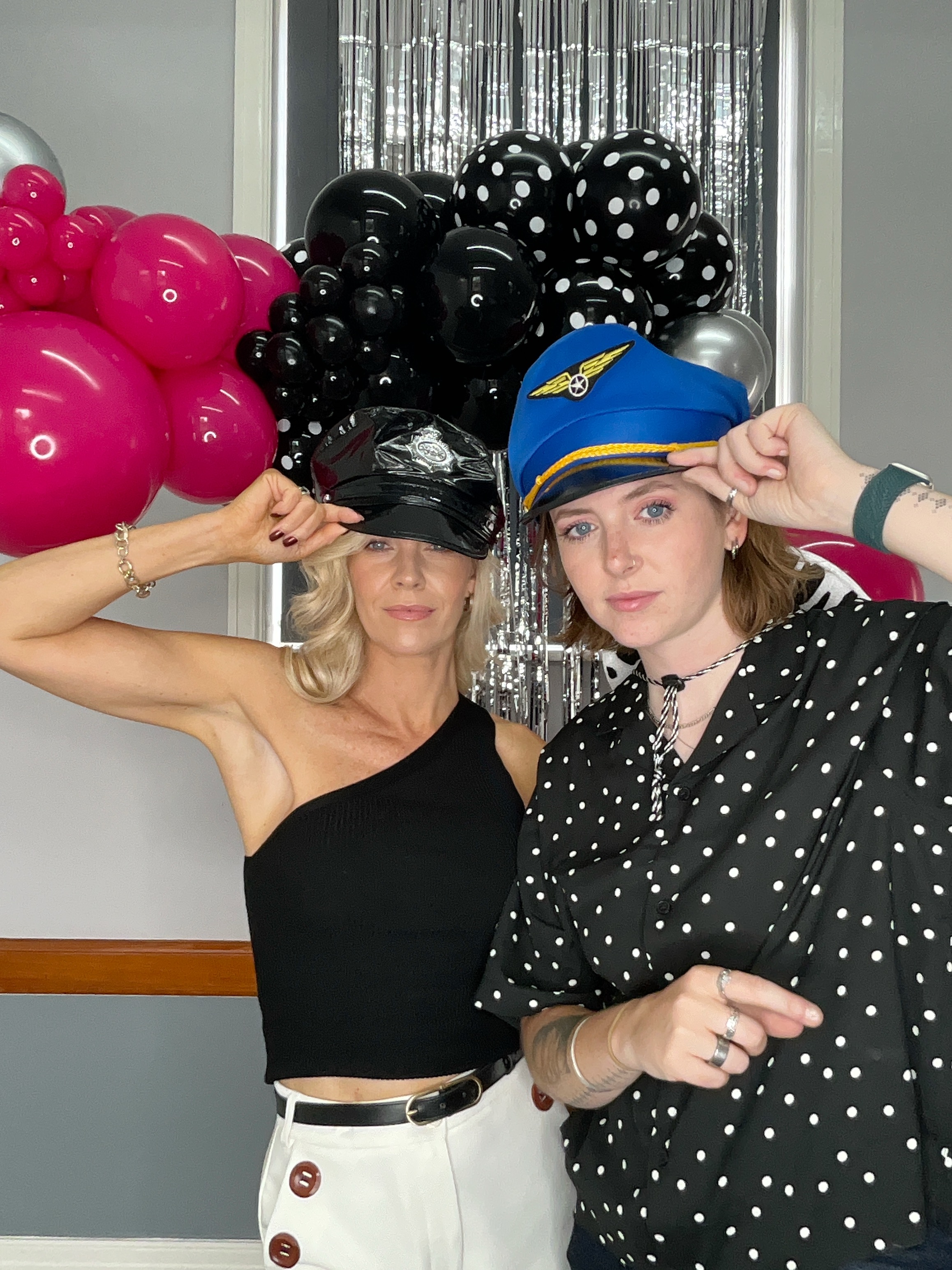 Christine’s 80th Birthday Bash! | View more photos from the event at gallery.magicimages.uk/u/MagicImages/Christine’s-80th-Birthday-Bash