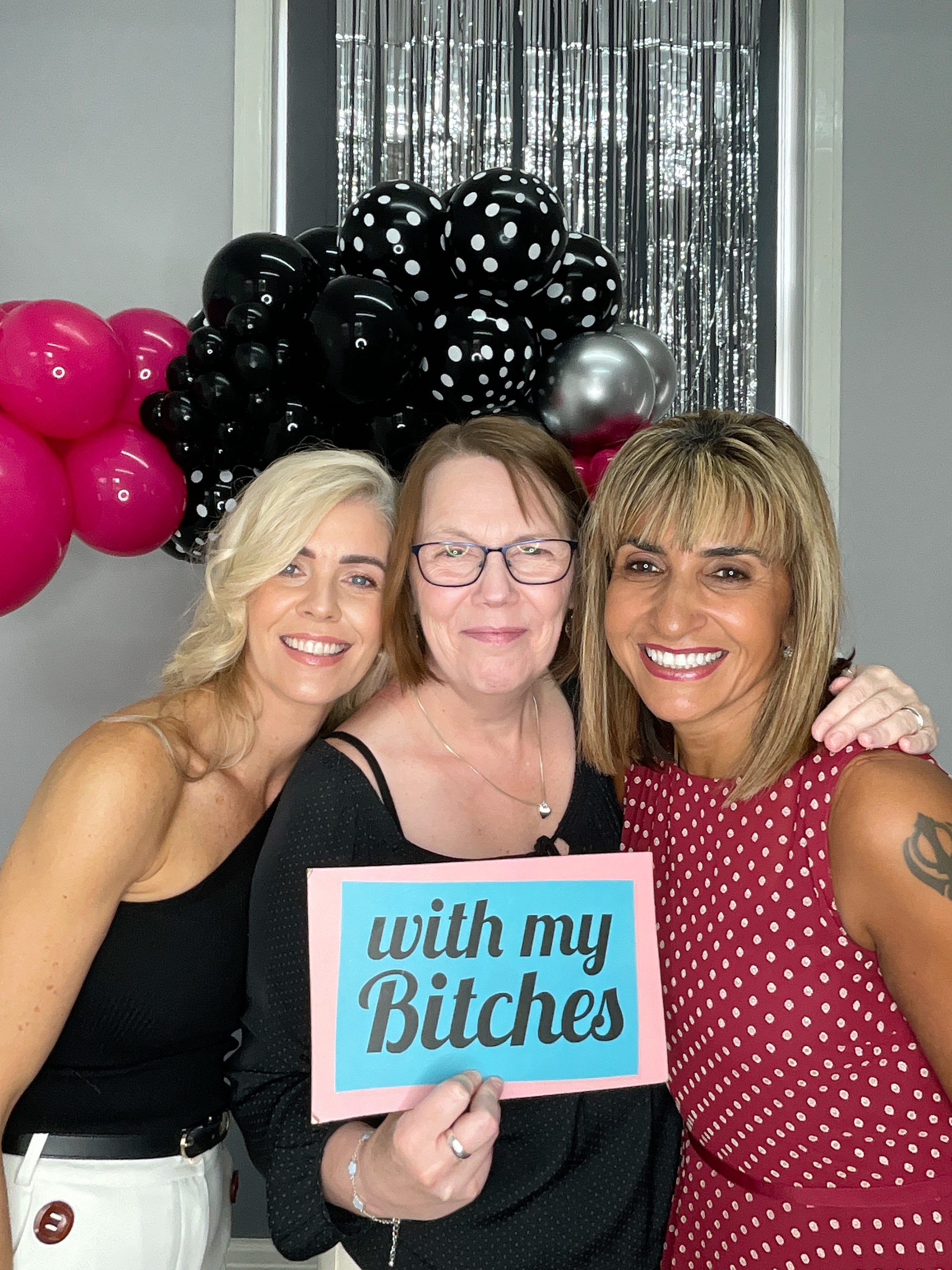 Christine’s 80th Birthday Bash! | View more photos from the event at gallery.magicimages.uk/u/MagicImages/Christine’s-80th-Birthday-Bash