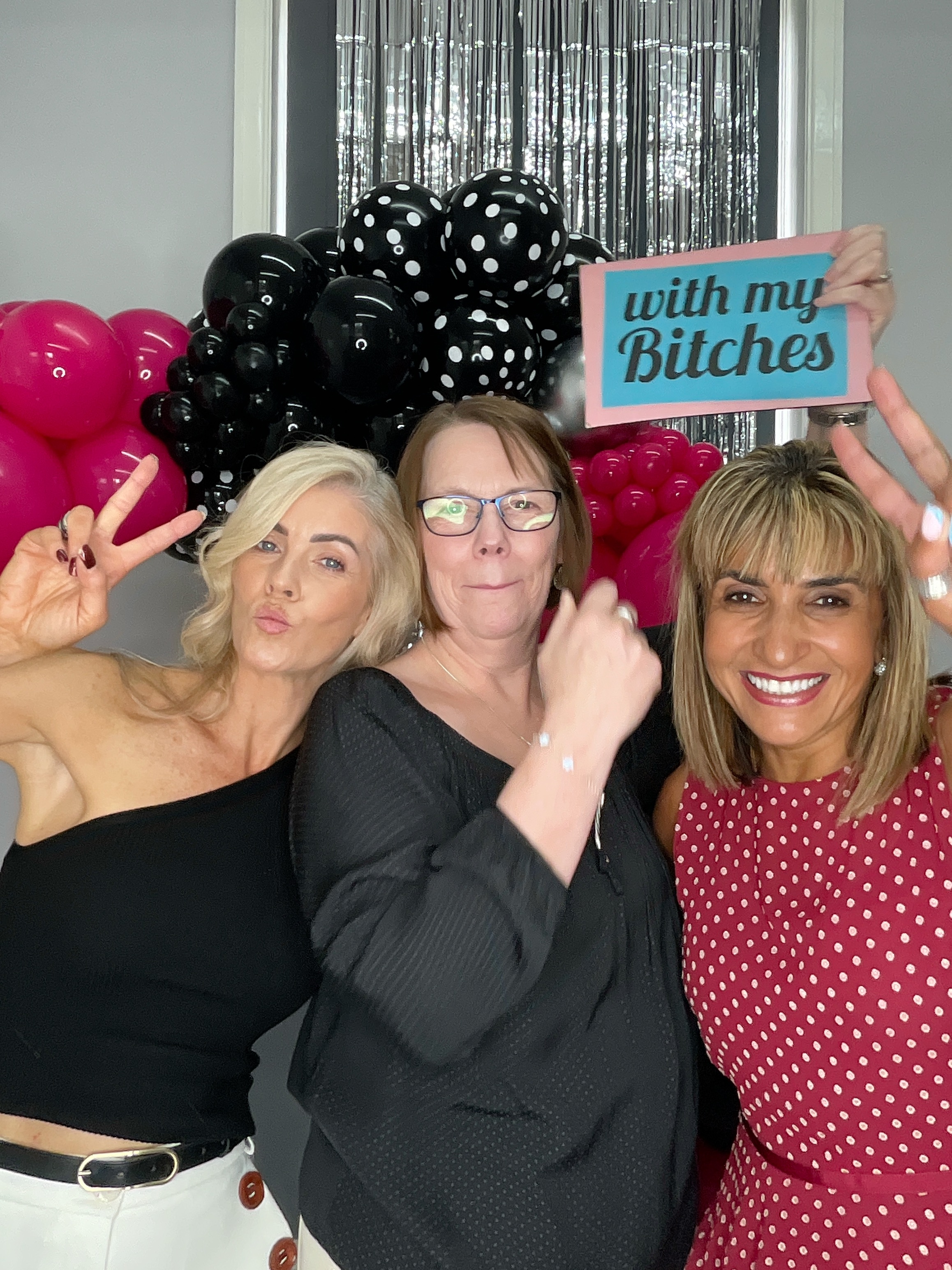 Christine’s 80th Birthday Bash! | View more photos from the event at gallery.magicimages.uk/u/MagicImages/Christine’s-80th-Birthday-Bash