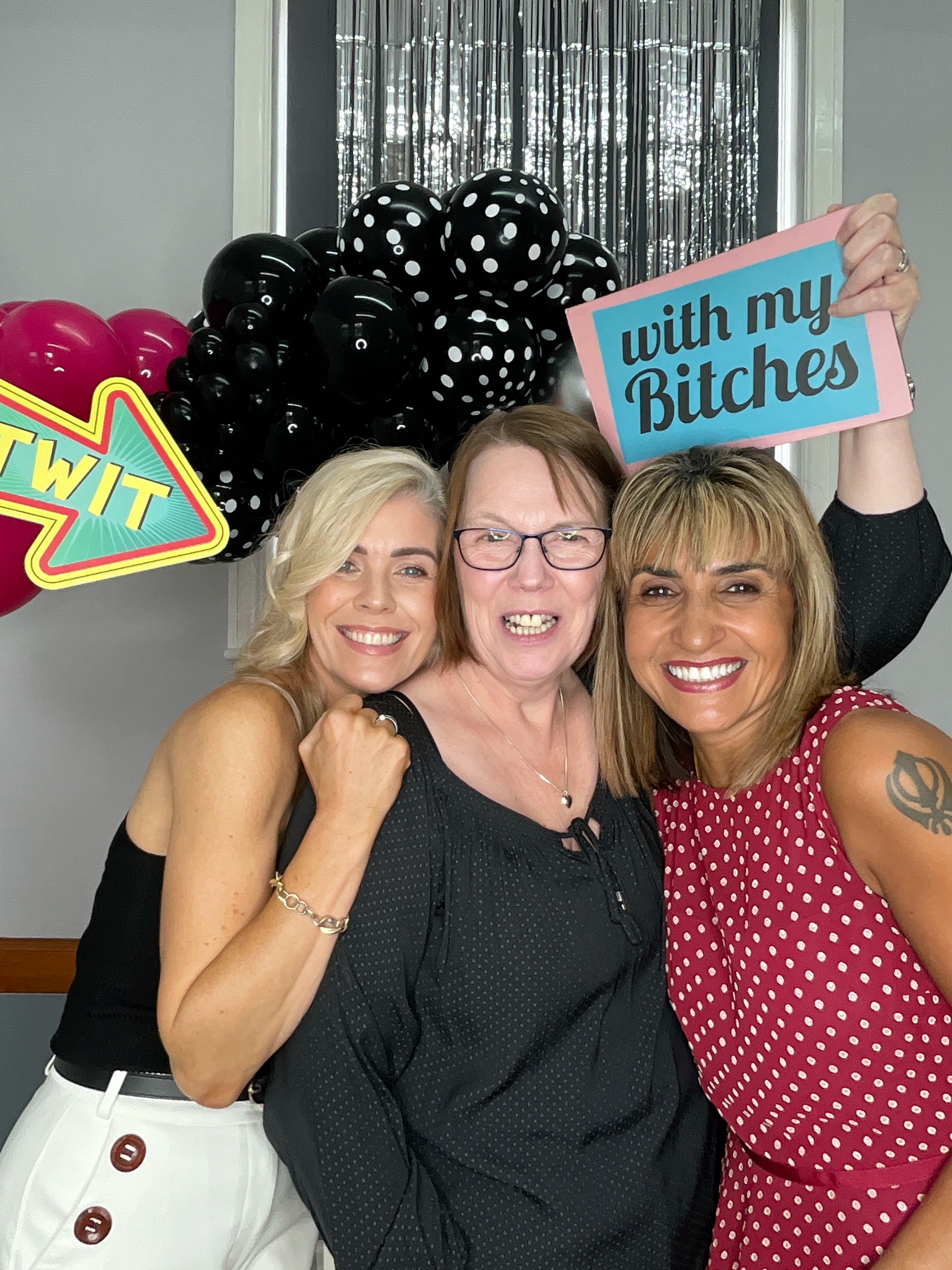 Christine’s 80th Birthday Bash! | View more photos from the event at gallery.magicimages.uk/u/MagicImages/Christine’s-80th-Birthday-Bash