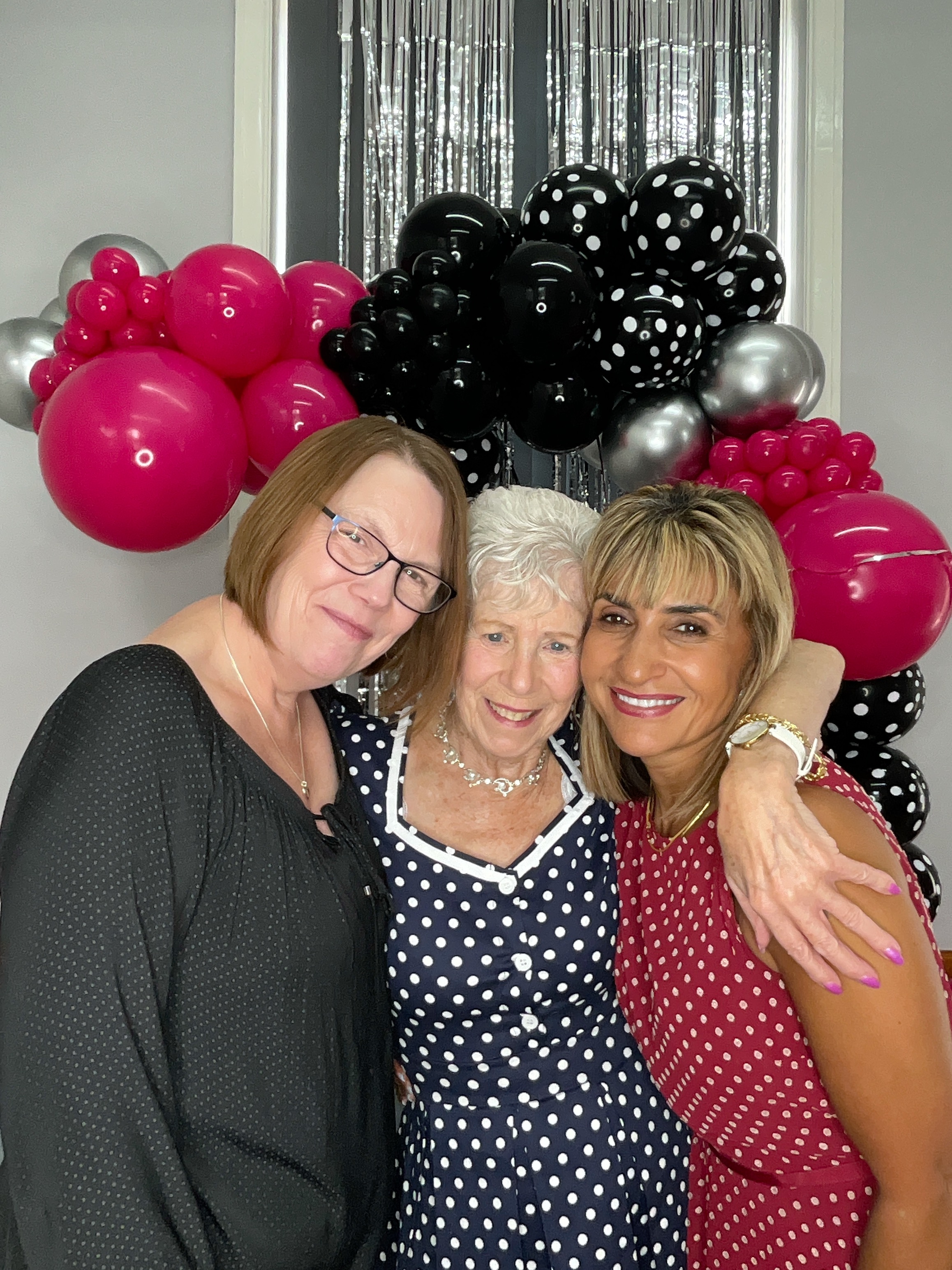 Christine’s 80th Birthday Bash! | View more photos from the event at gallery.magicimages.uk/u/MagicImages/Christine’s-80th-Birthday-Bash