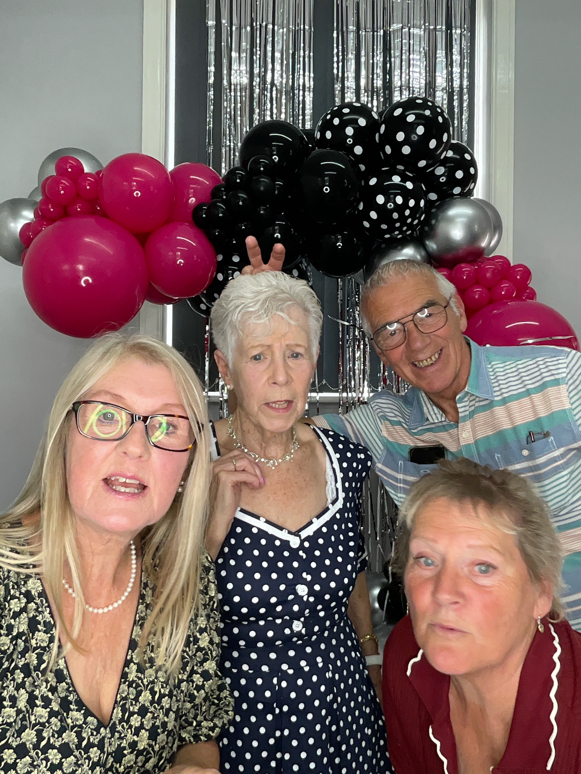 Christine’s 80th Birthday Bash! | View more photos from the event at gallery.magicimages.uk/u/MagicImages/Christine’s-80th-Birthday-Bash