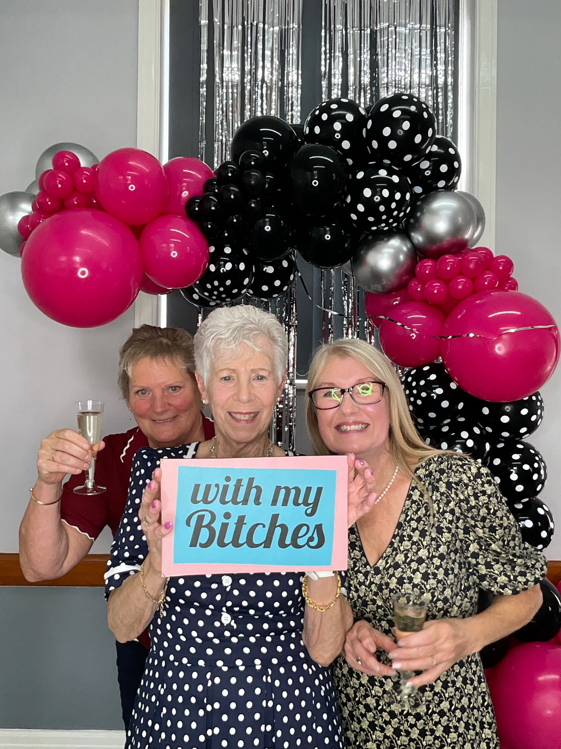 Christine’s 80th Birthday Bash! | View more photos from the event at gallery.magicimages.uk/u/MagicImages/Christine’s-80th-Birthday-Bash