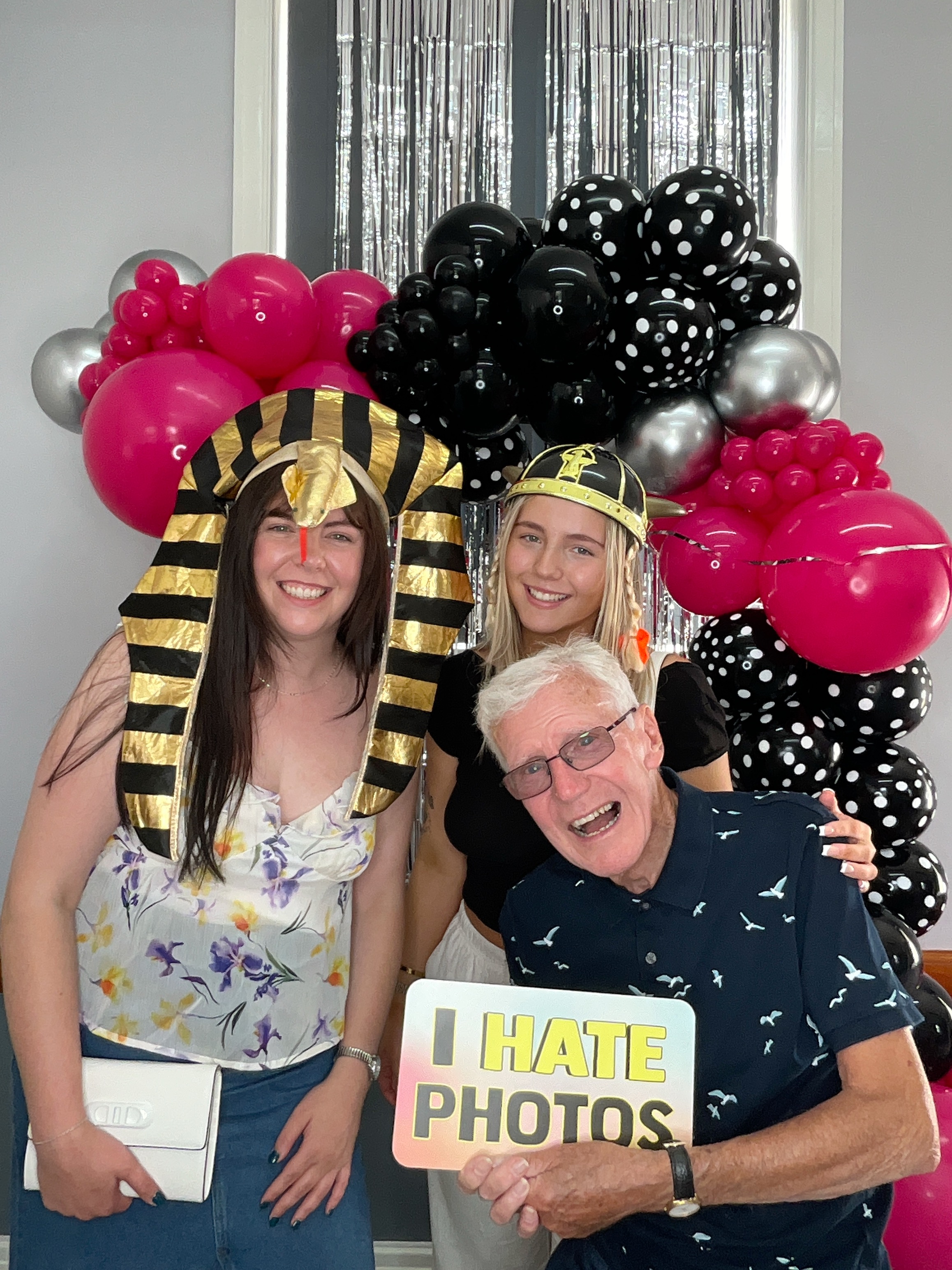 Christine’s 80th Birthday Bash! | View more photos from the event at gallery.magicimages.uk/u/MagicImages/Christine’s-80th-Birthday-Bash