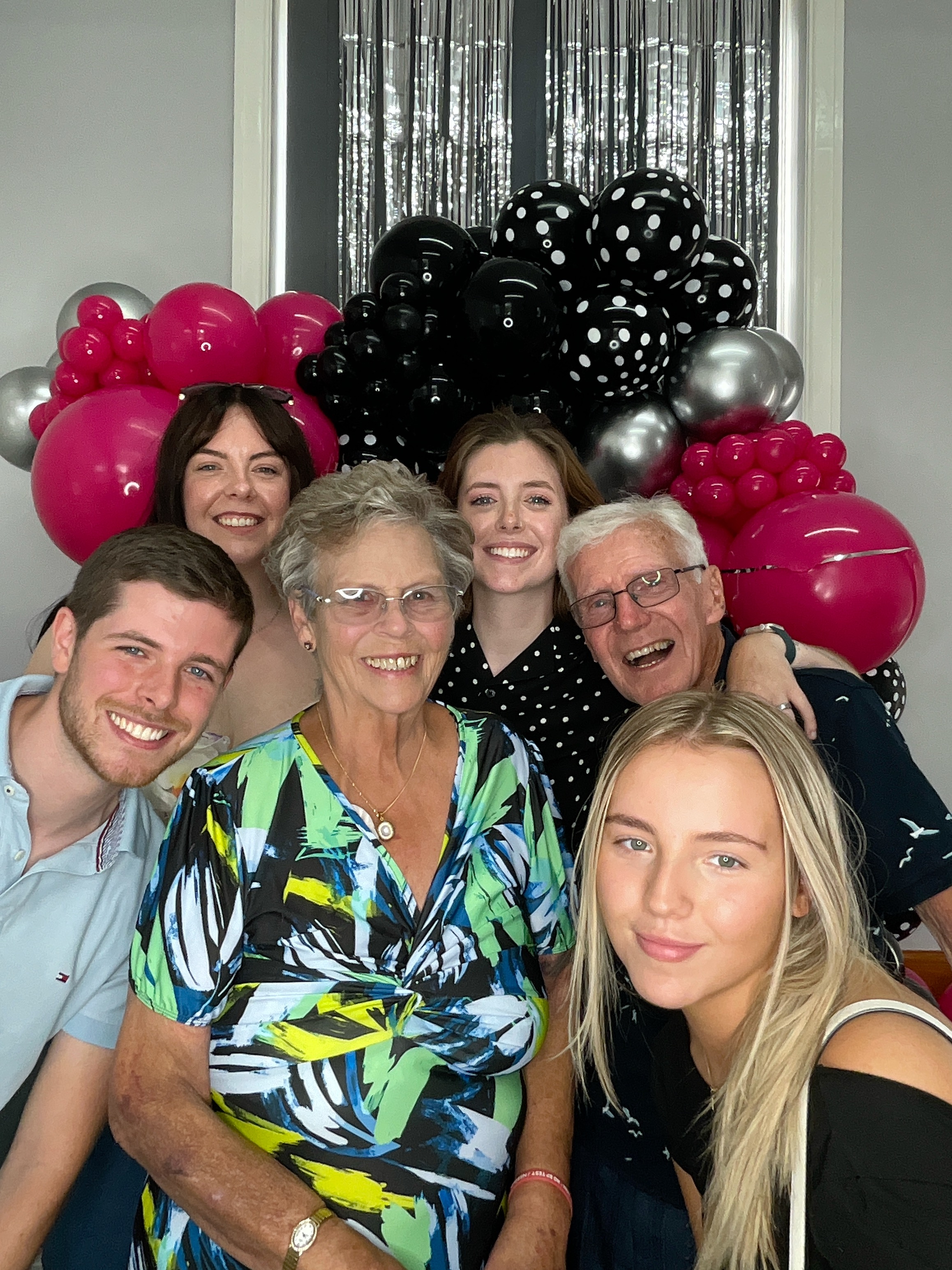 Christine’s 80th Birthday Bash! | View more photos from the event at gallery.magicimages.uk/u/MagicImages/Christine’s-80th-Birthday-Bash