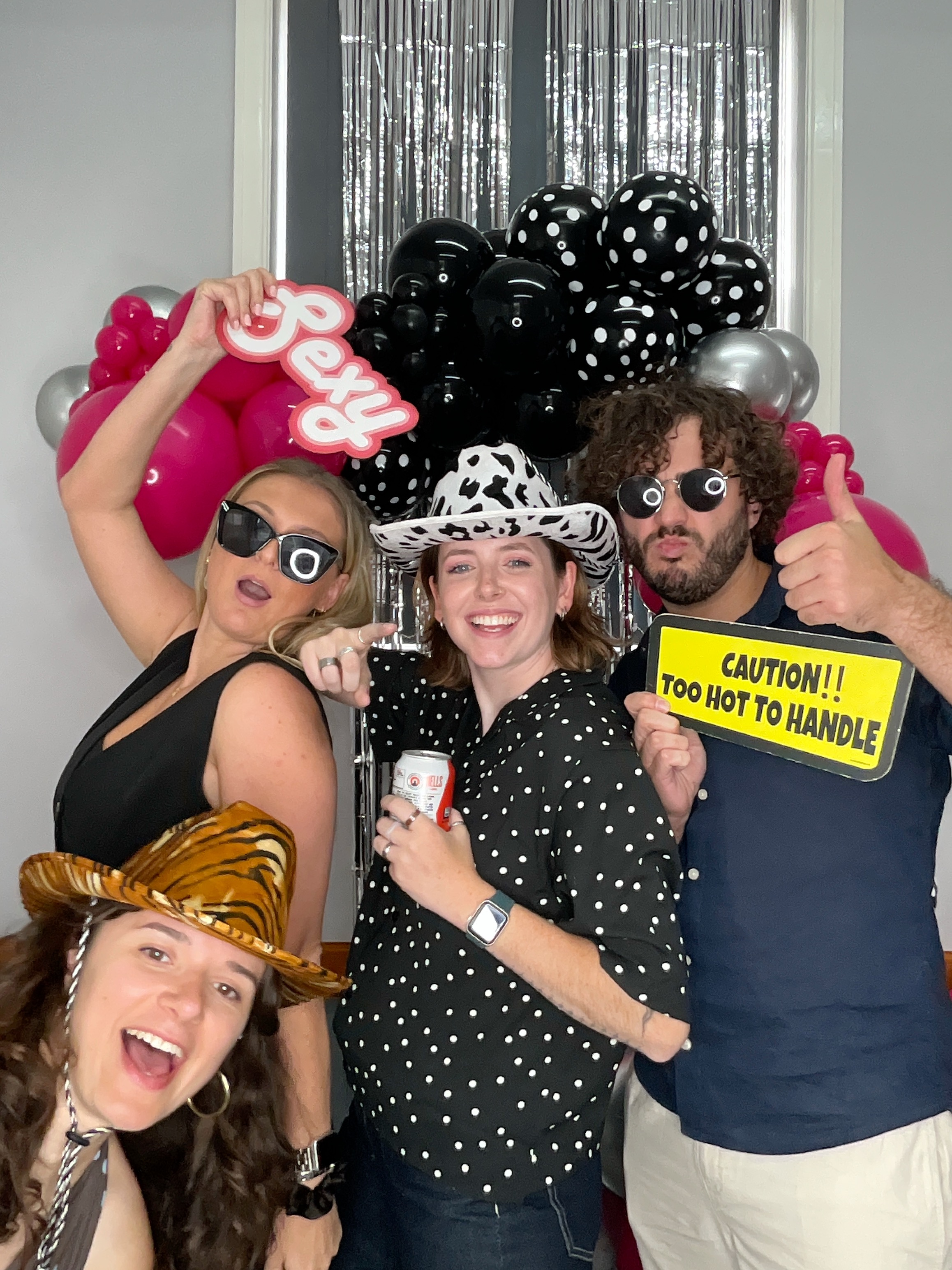 Christine’s 80th Birthday Bash! | View more photos from the event at gallery.magicimages.uk/u/MagicImages/Christine’s-80th-Birthday-Bash