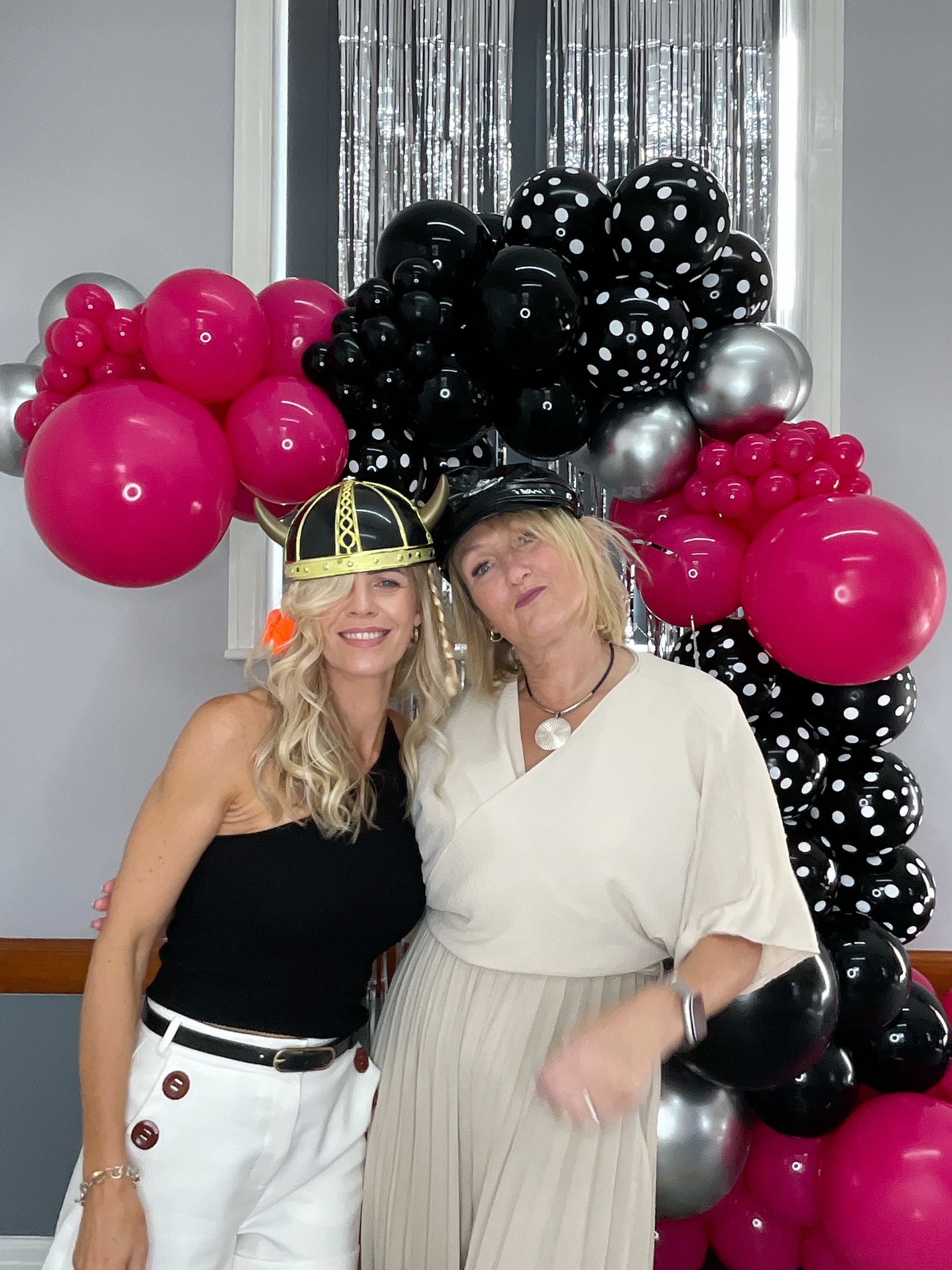 Christine’s 80th Birthday Bash! | View more photos from the event at gallery.magicimages.uk/u/MagicImages/Christine’s-80th-Birthday-Bash