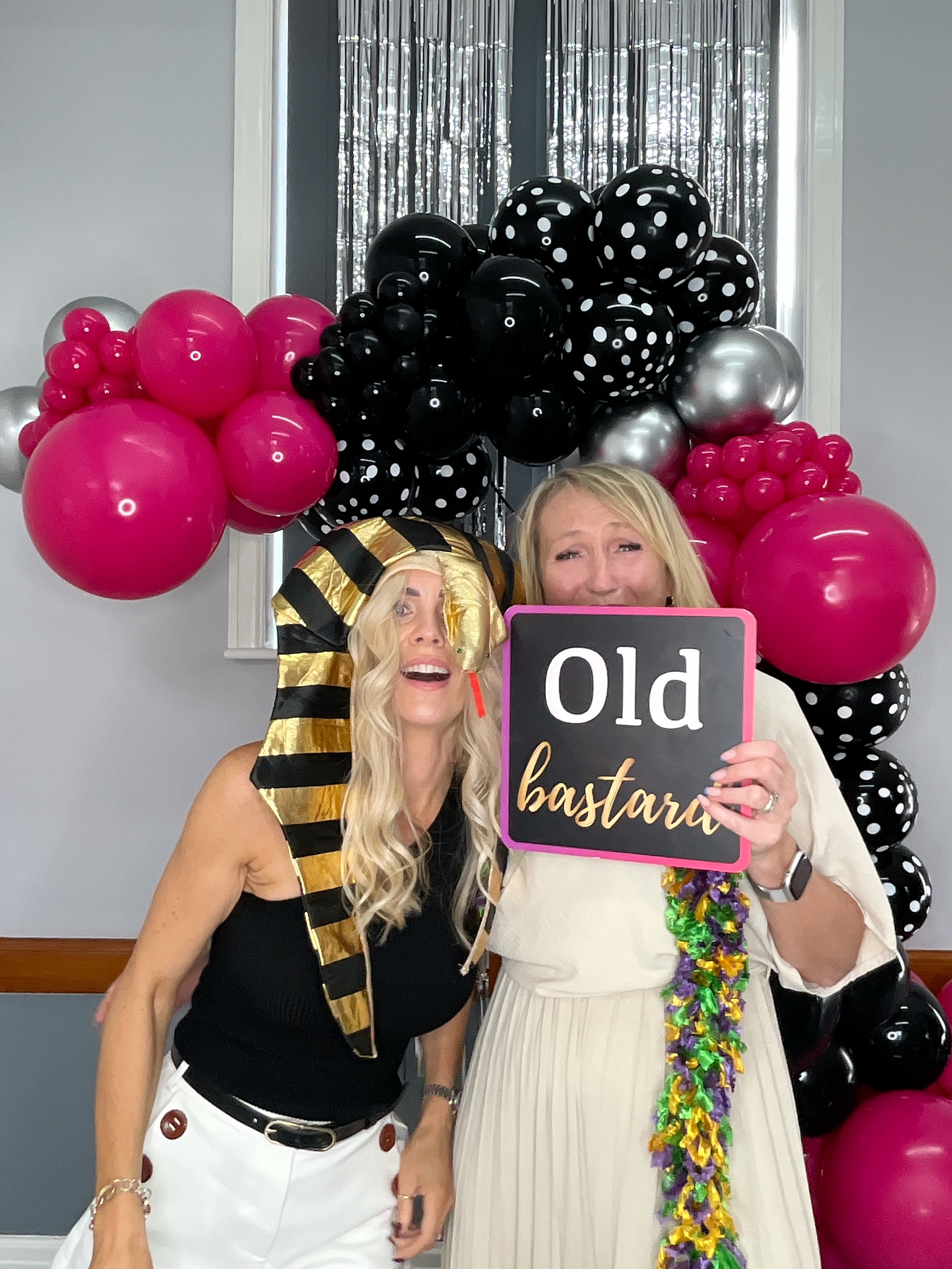 Christine’s 80th Birthday Bash! | View more photos from the event at gallery.magicimages.uk/u/MagicImages/Christine’s-80th-Birthday-Bash