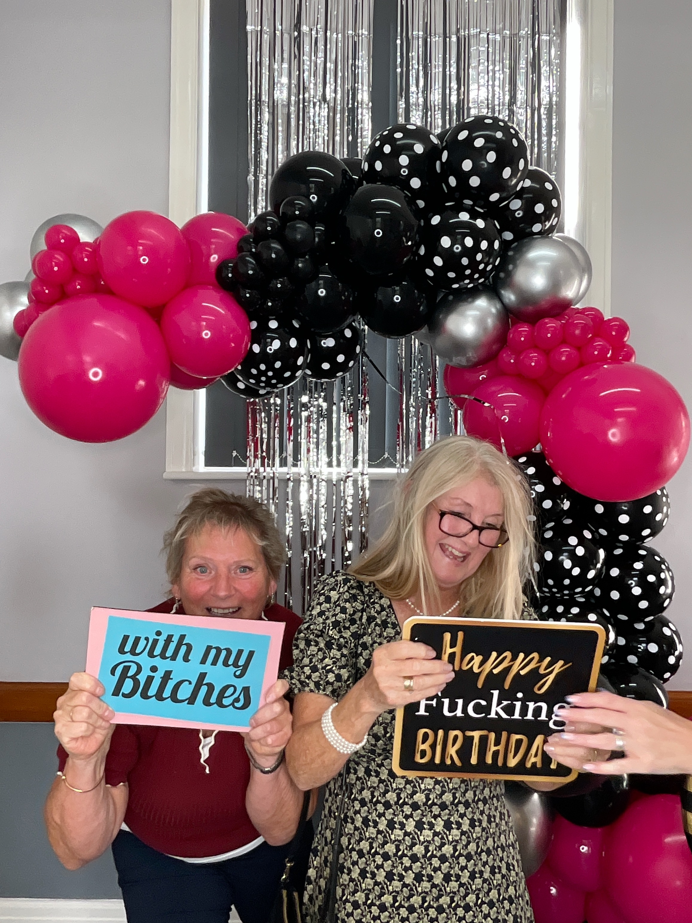 Christine’s 80th Birthday Bash! | View more photos from the event at gallery.magicimages.uk/u/MagicImages/Christine’s-80th-Birthday-Bash