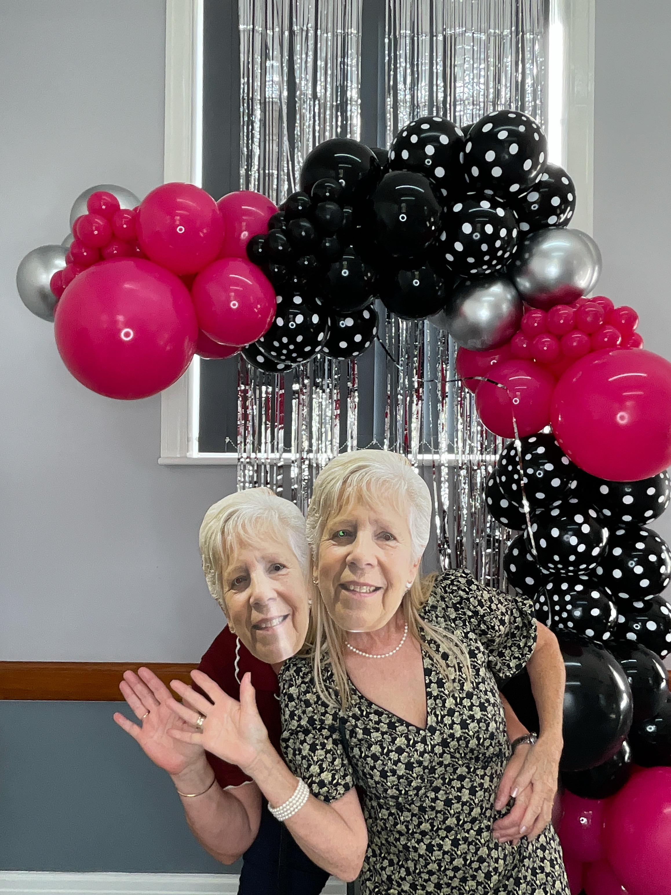 Christine’s 80th Birthday Bash! | View more photos from the event at gallery.magicimages.uk/u/MagicImages/Christine’s-80th-Birthday-Bash