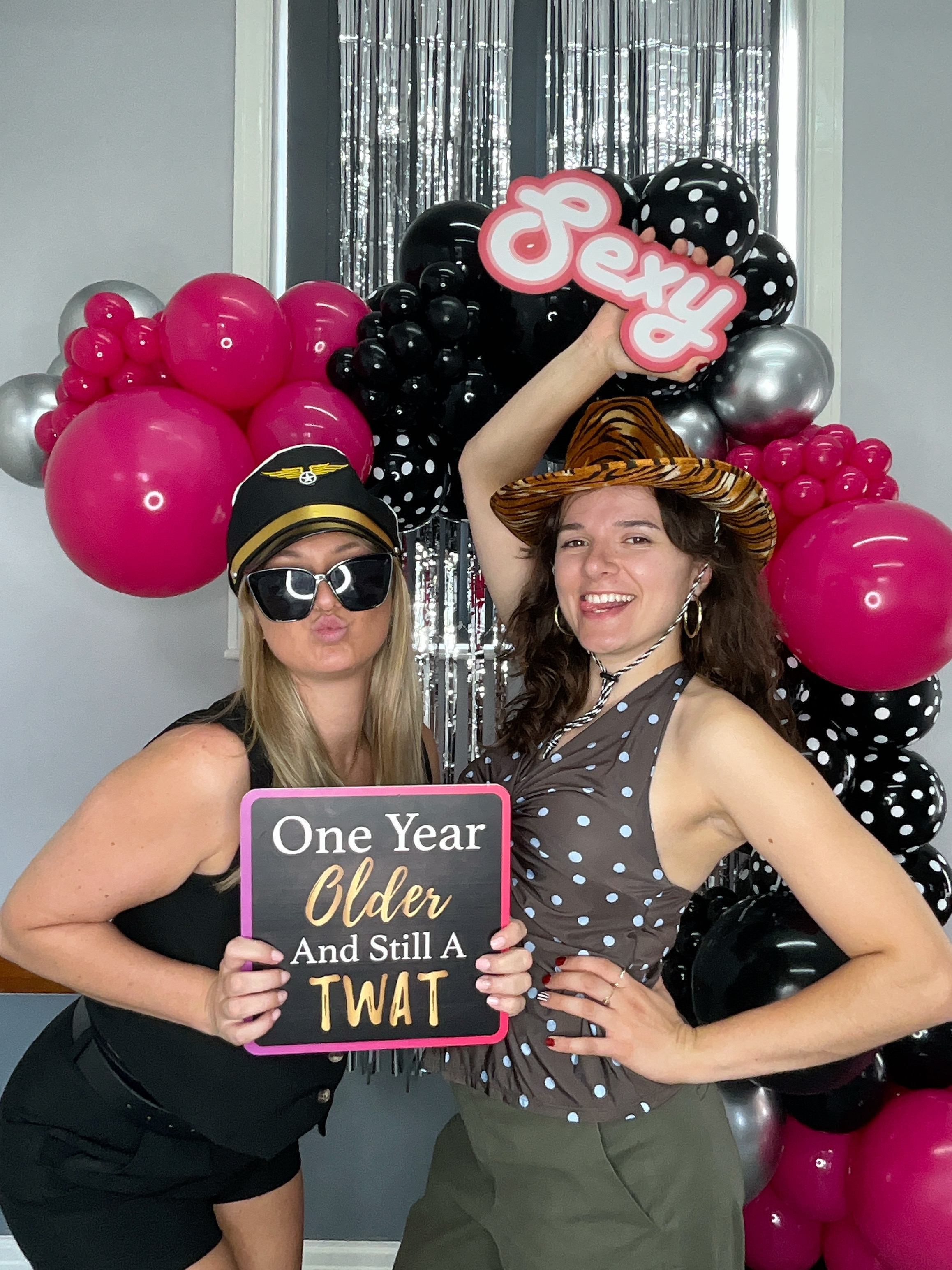 Christine’s 80th Birthday Bash! | View more photos from the event at gallery.magicimages.uk/u/MagicImages/Christine’s-80th-Birthday-Bash