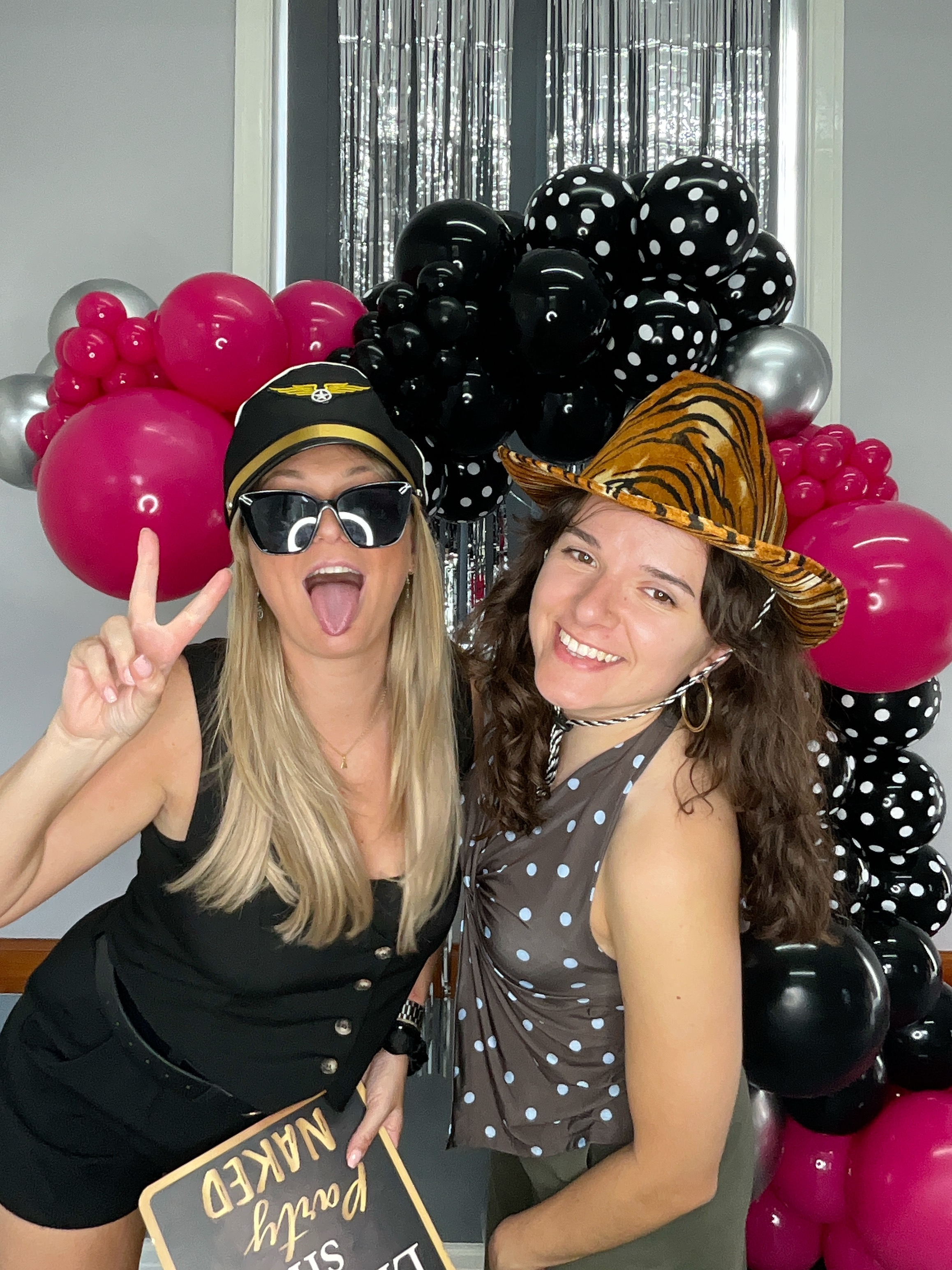 Christine’s 80th Birthday Bash! | View more photos from the event at gallery.magicimages.uk/u/MagicImages/Christine’s-80th-Birthday-Bash