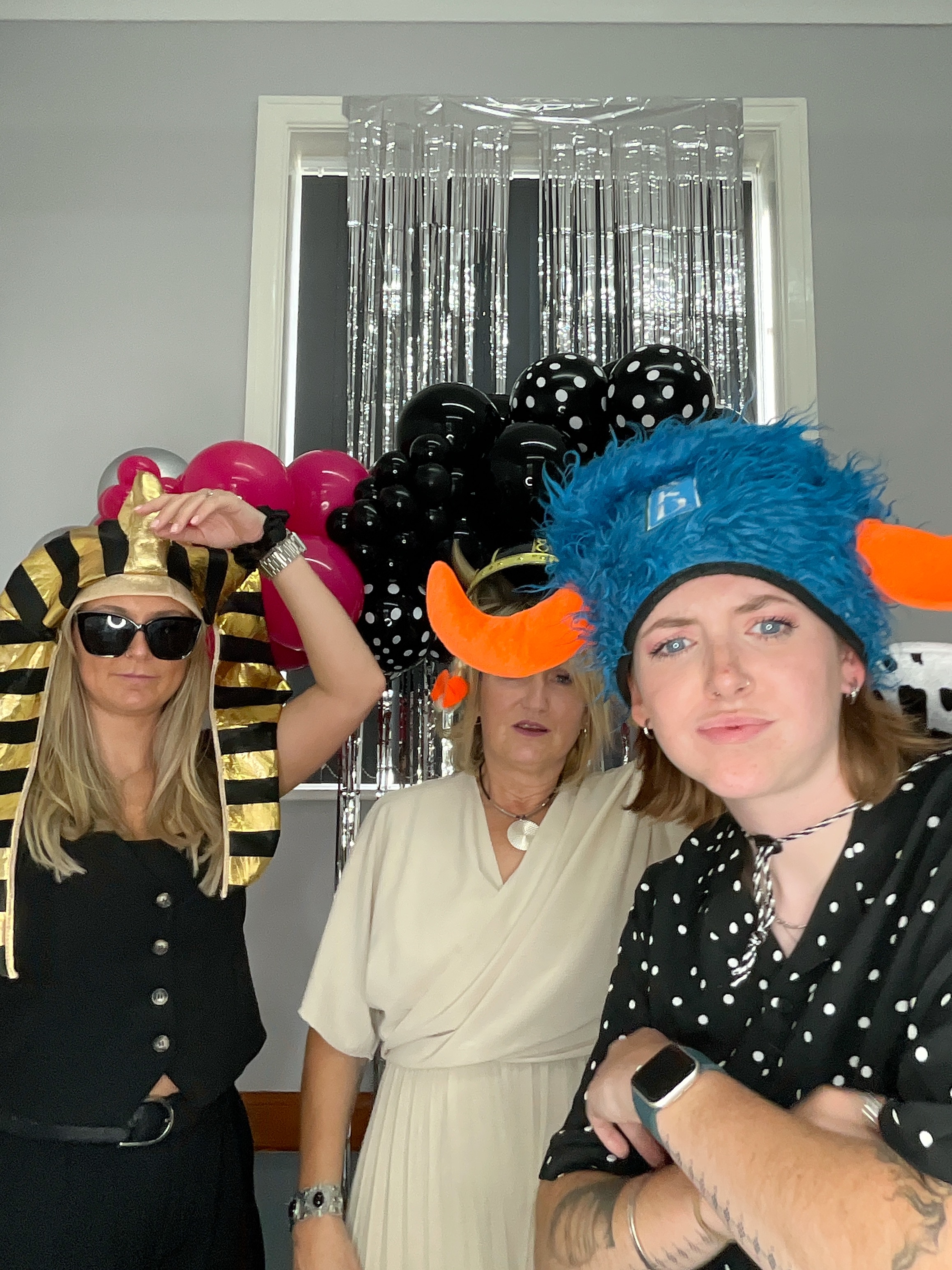 Christine’s 80th Birthday Bash! | View more photos from the event at gallery.magicimages.uk/u/MagicImages/Christine’s-80th-Birthday-Bash