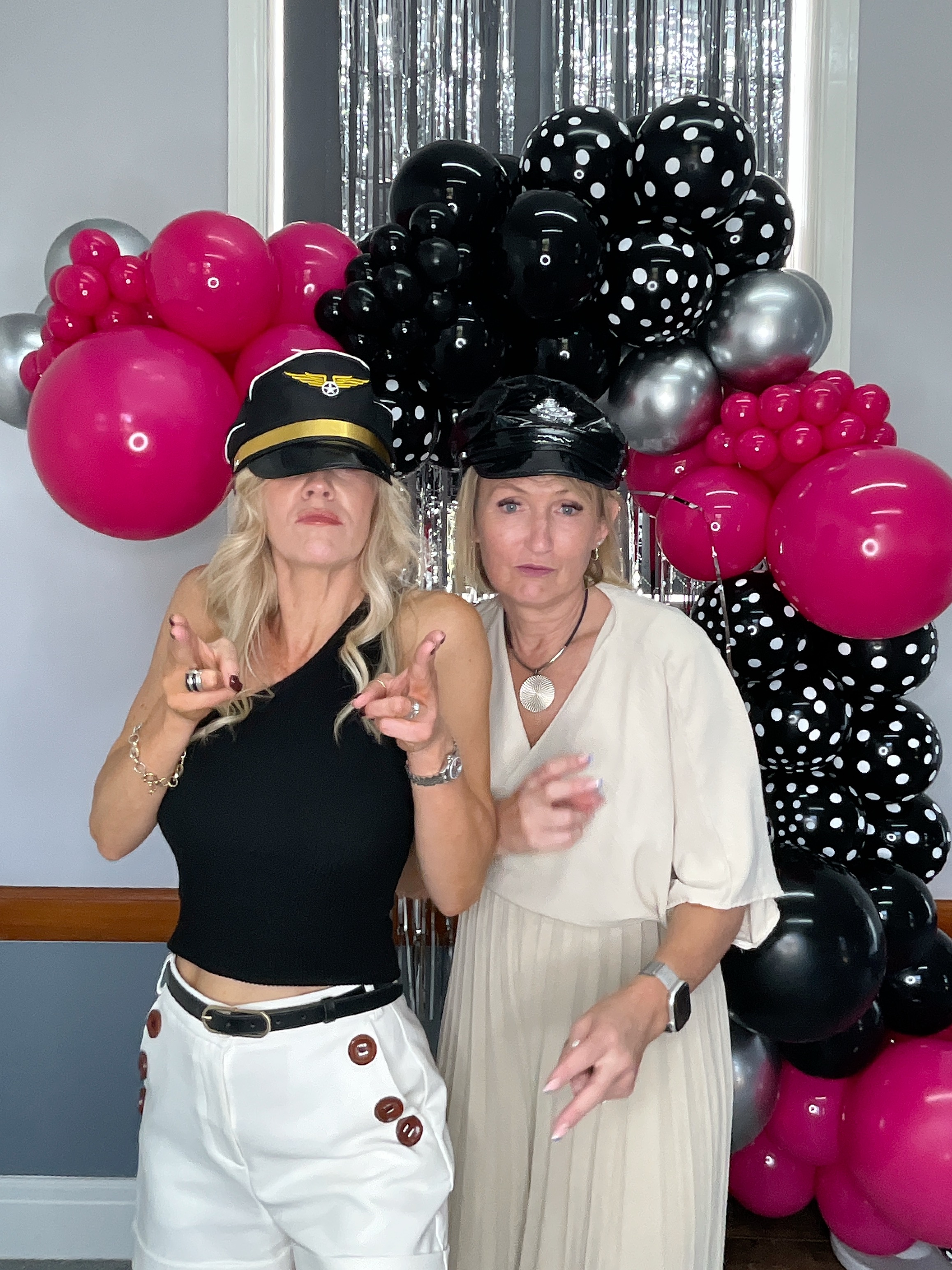 Christine’s 80th Birthday Bash! | View more photos from the event at gallery.magicimages.uk/u/MagicImages/Christine’s-80th-Birthday-Bash