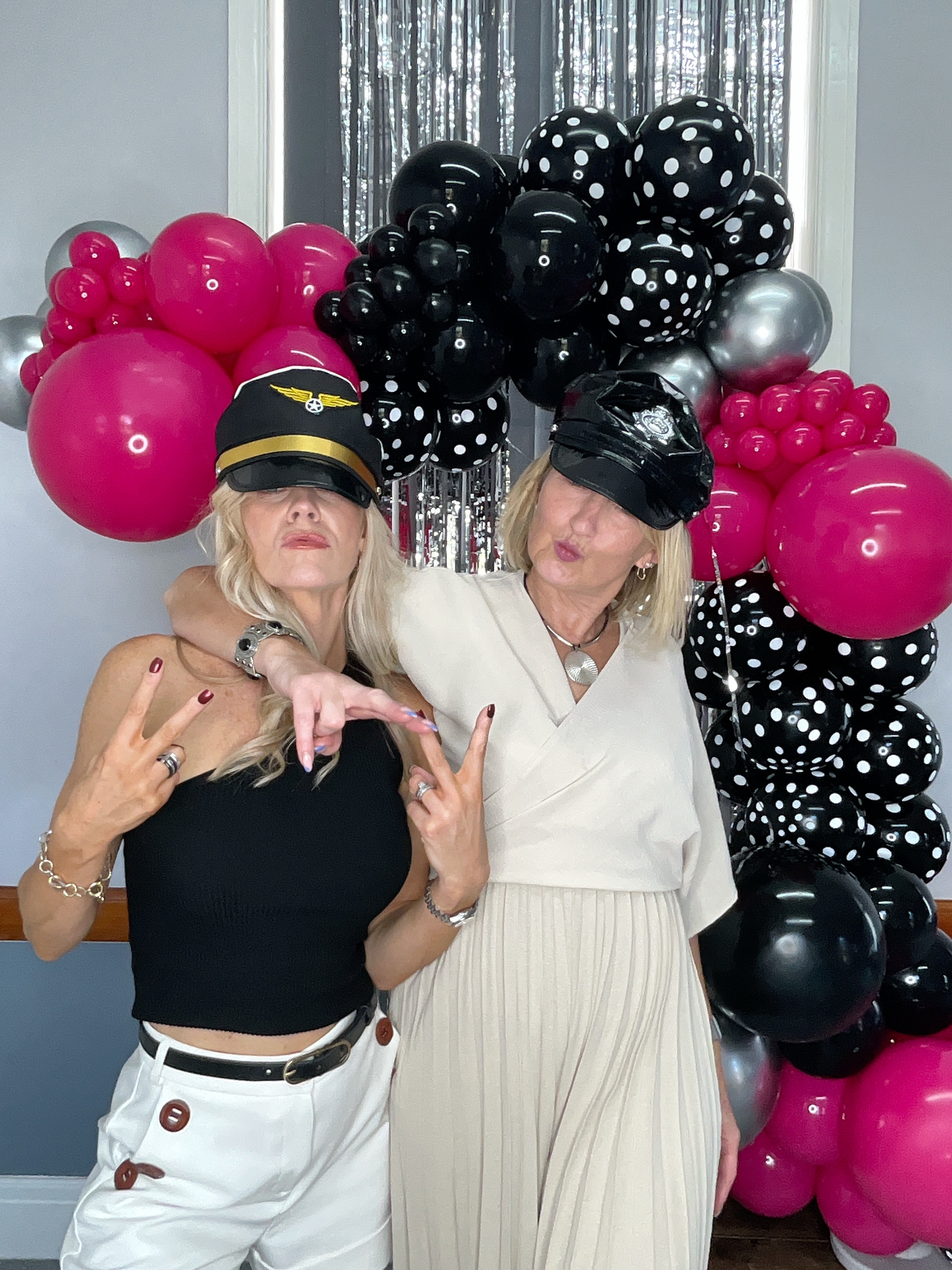 Christine’s 80th Birthday Bash! | View more photos from the event at gallery.magicimages.uk/u/MagicImages/Christine’s-80th-Birthday-Bash