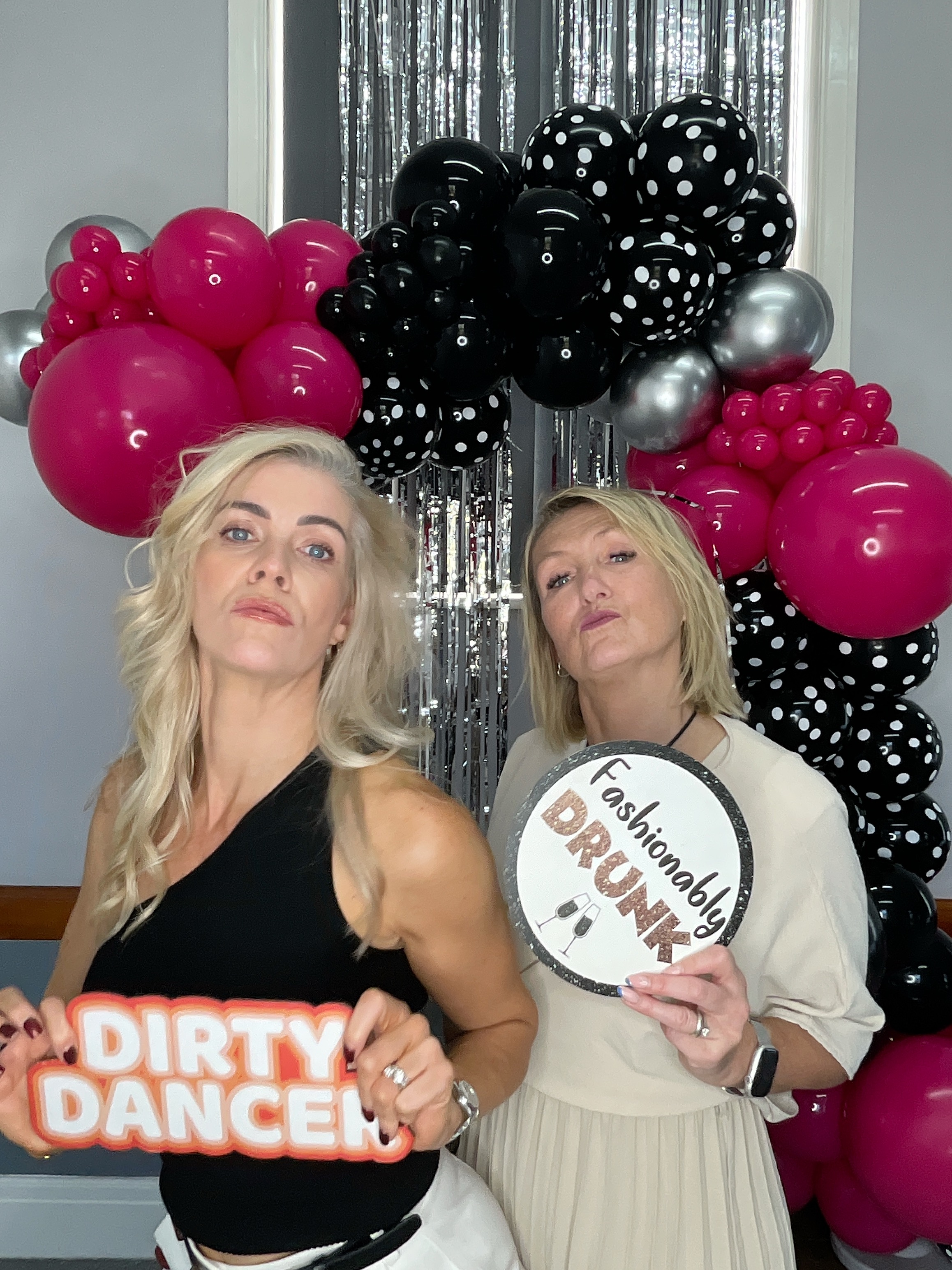 Christine’s 80th Birthday Bash! | View more photos from the event at gallery.magicimages.uk/u/MagicImages/Christine’s-80th-Birthday-Bash