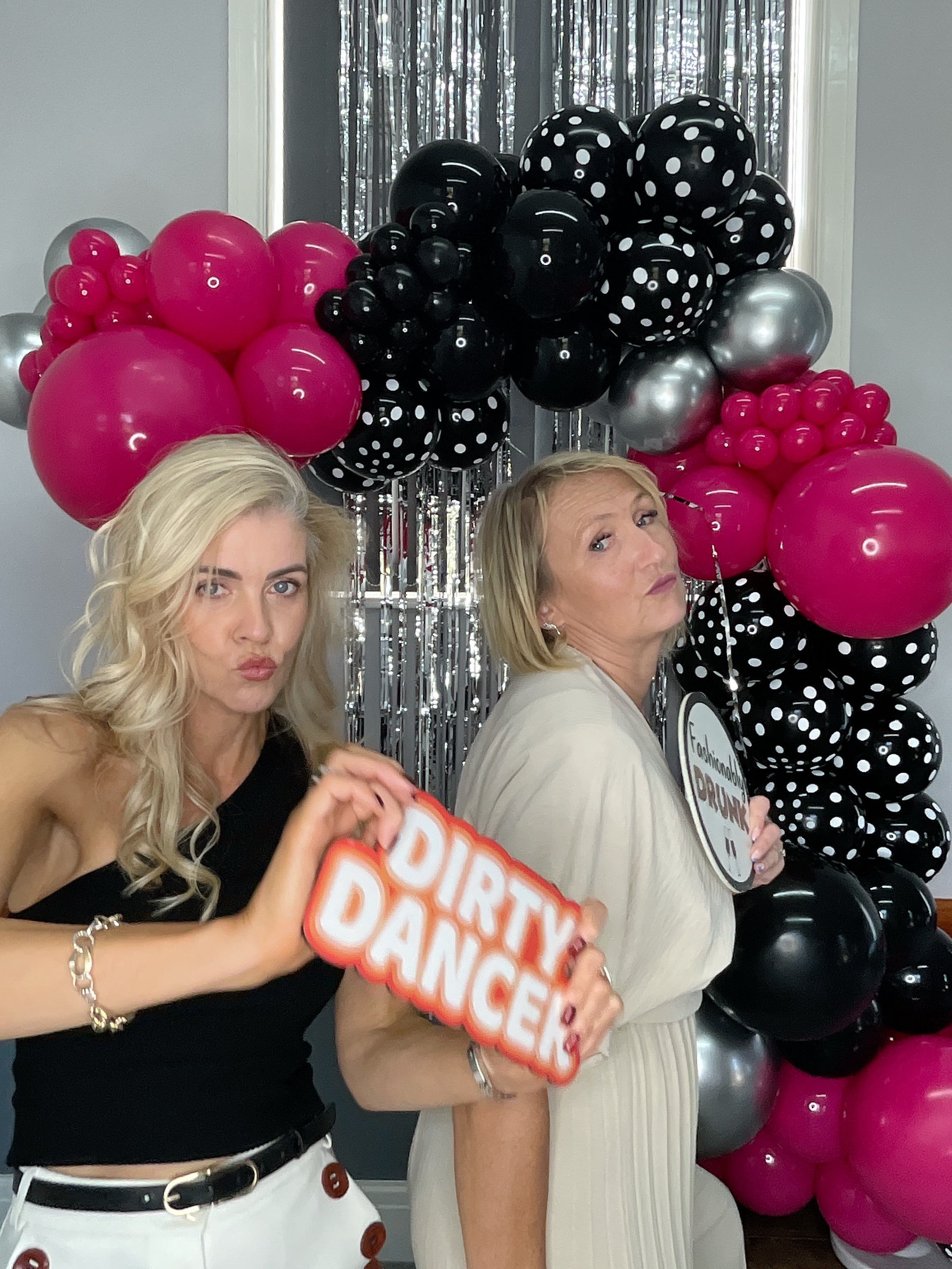 Christine’s 80th Birthday Bash! | View more photos from the event at gallery.magicimages.uk/u/MagicImages/Christine’s-80th-Birthday-Bash