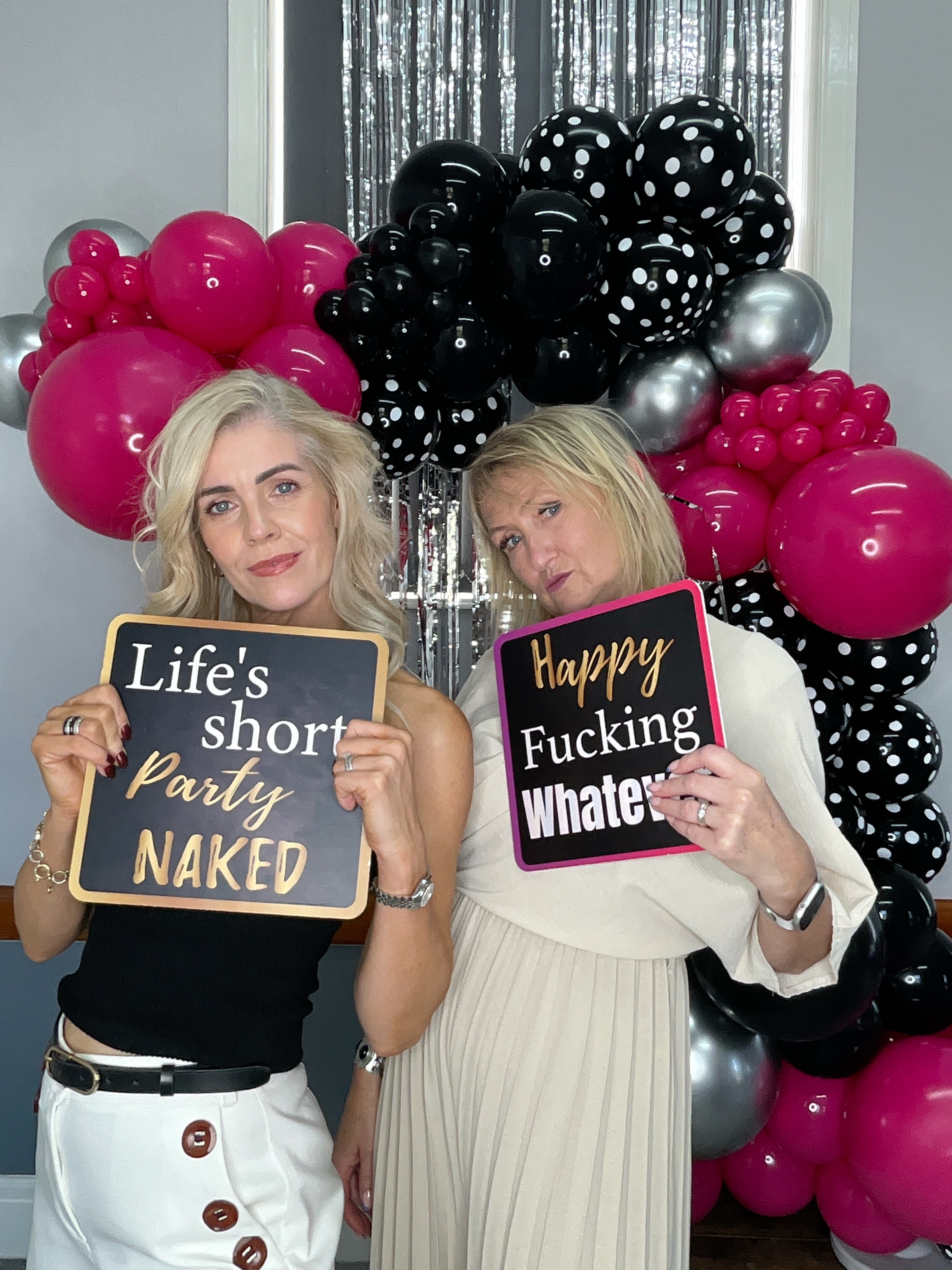 Christine’s 80th Birthday Bash! | View more photos from the event at gallery.magicimages.uk/u/MagicImages/Christine’s-80th-Birthday-Bash