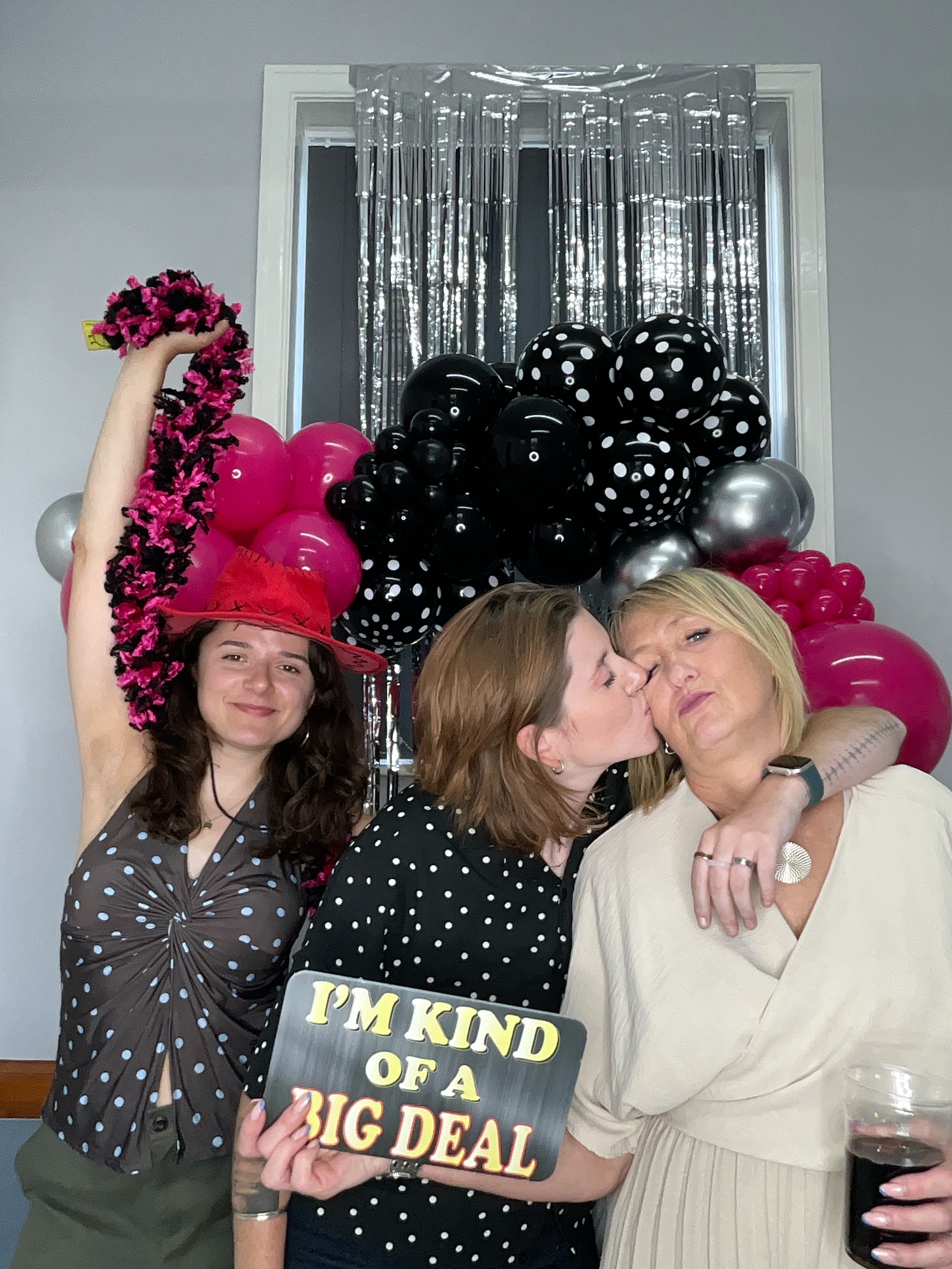 Christine’s 80th Birthday Bash! | View more photos from the event at gallery.magicimages.uk/u/MagicImages/Christine’s-80th-Birthday-Bash