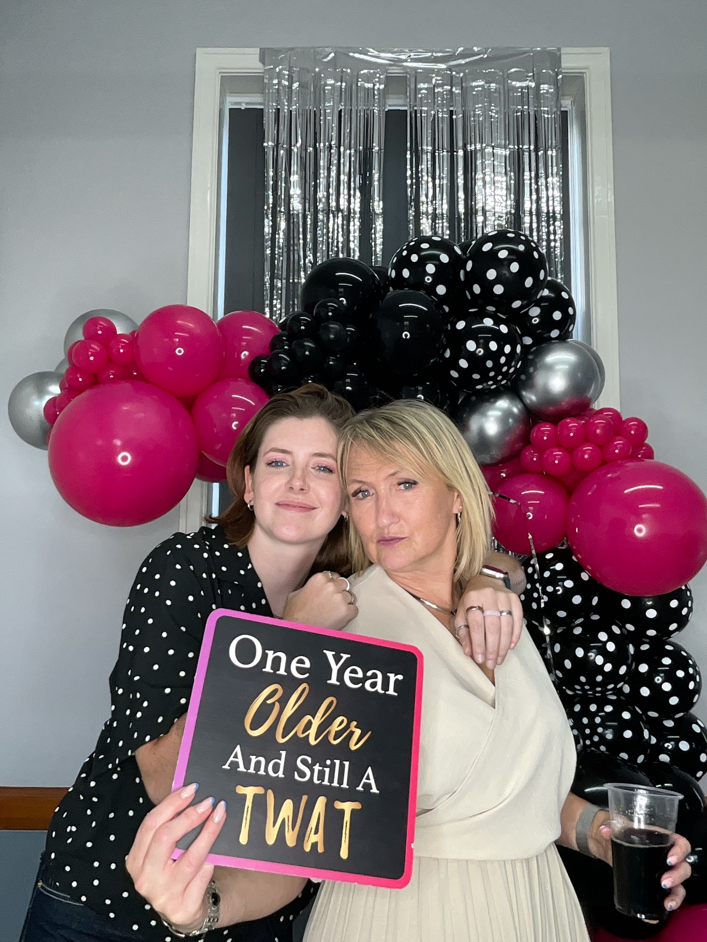 Christine’s 80th Birthday Bash! | View more photos from the event at gallery.magicimages.uk/u/MagicImages/Christine’s-80th-Birthday-Bash