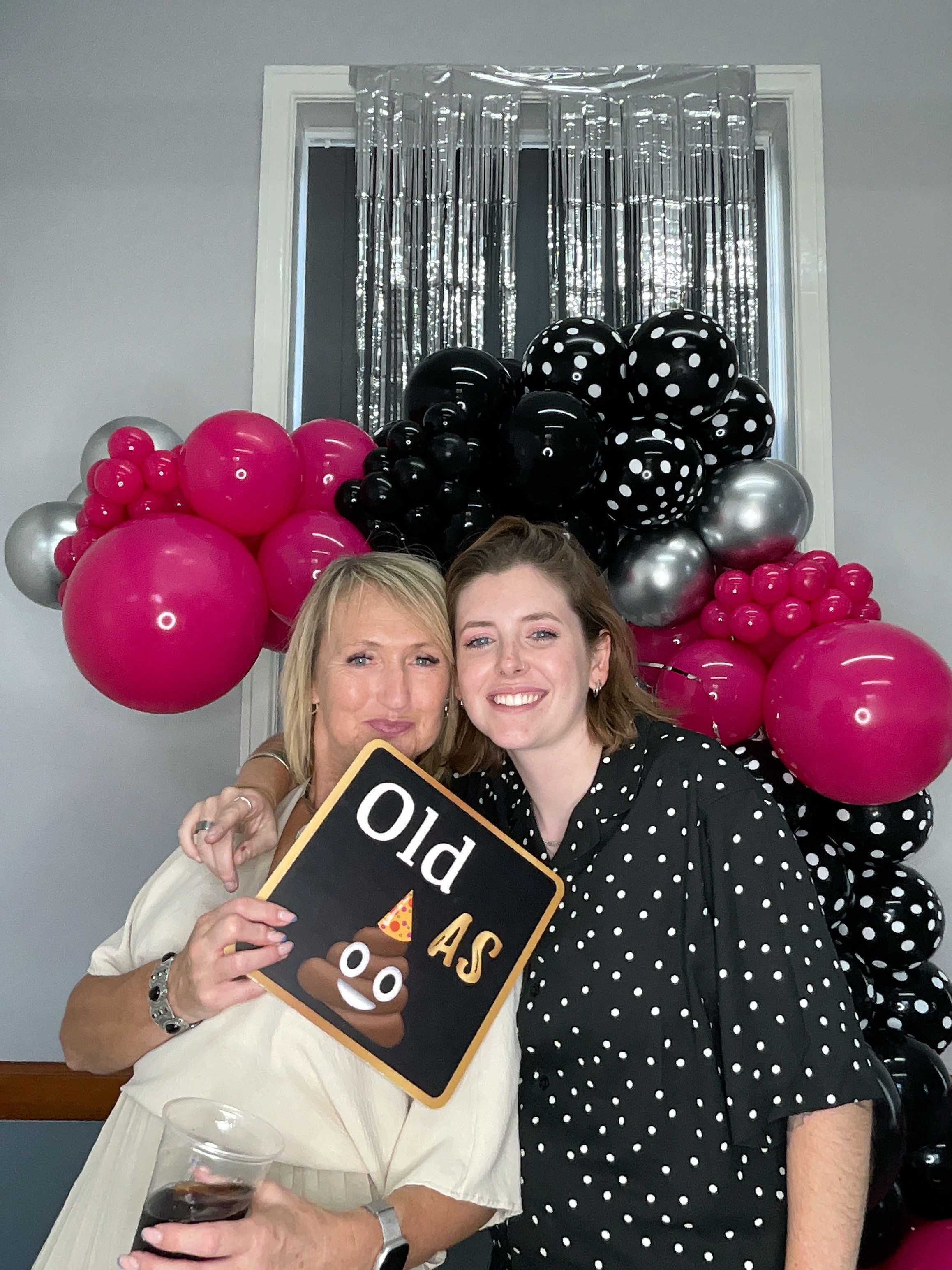 Christine’s 80th Birthday Bash! | View more photos from the event at gallery.magicimages.uk/u/MagicImages/Christine’s-80th-Birthday-Bash