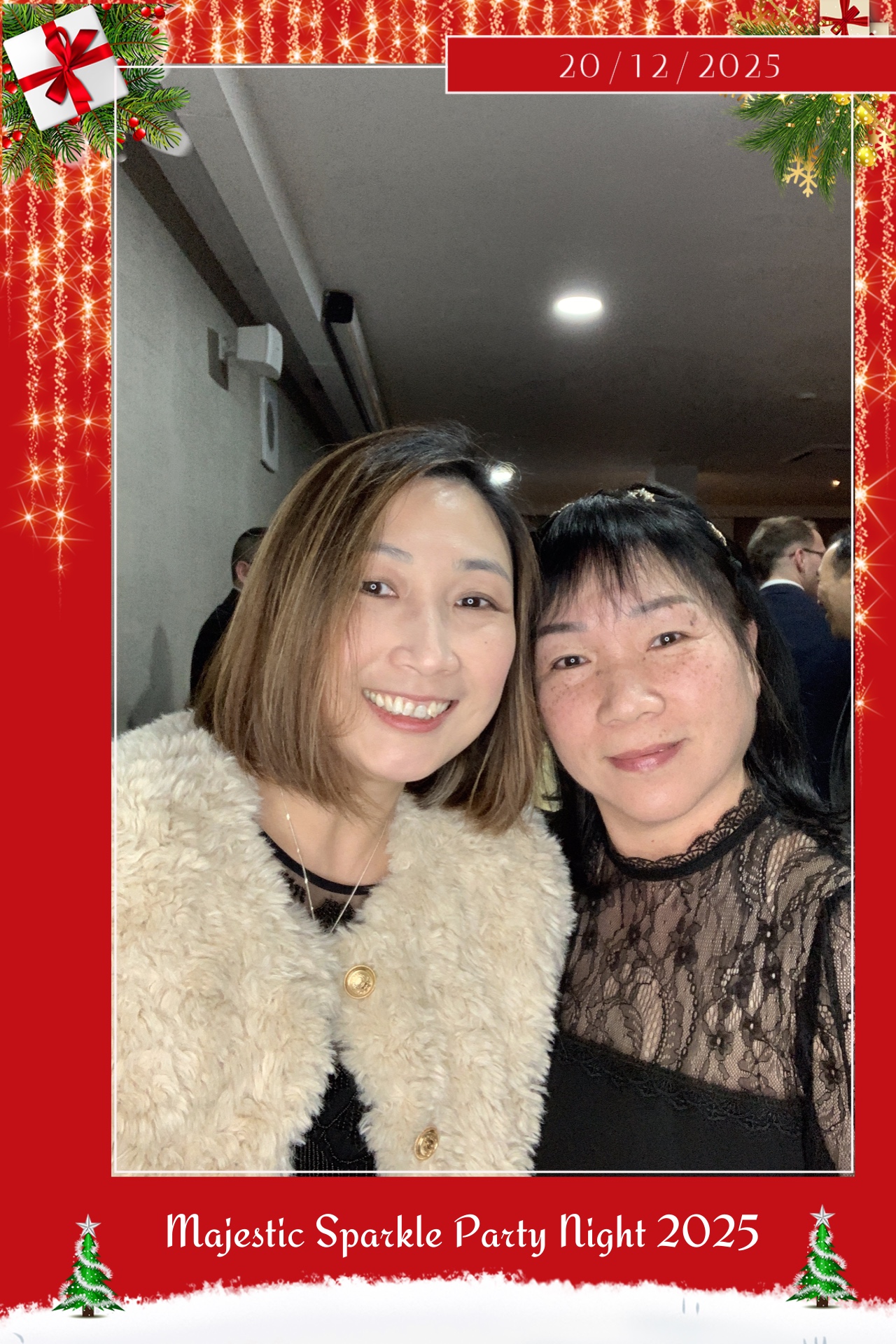 Christmas Party Nights  | View more photos from the event at gallery.magicimages.uk/u/MagicImages/Christmas-Party-Nights-6