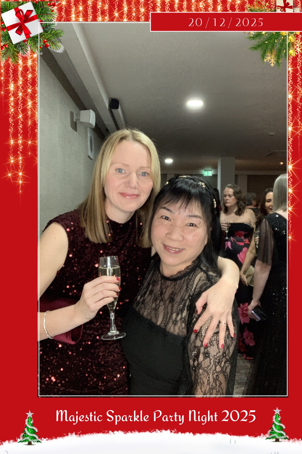 Christmas Party Nights  | View more photos from the event at gallery.magicimages.uk/u/MagicImages/Christmas-Party-Nights-6