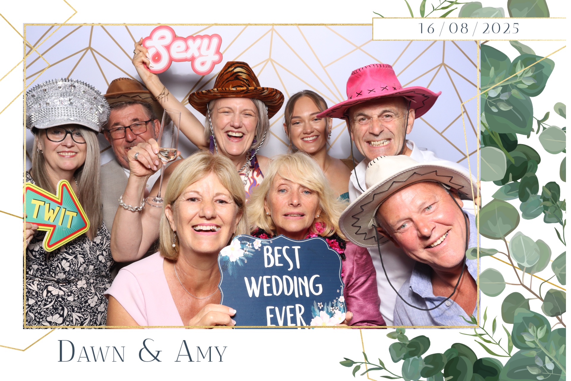 Dawn & Amy  | View more photos from the event at gallery.magicimages.uk/u/MagicImages/Dawn-Amy