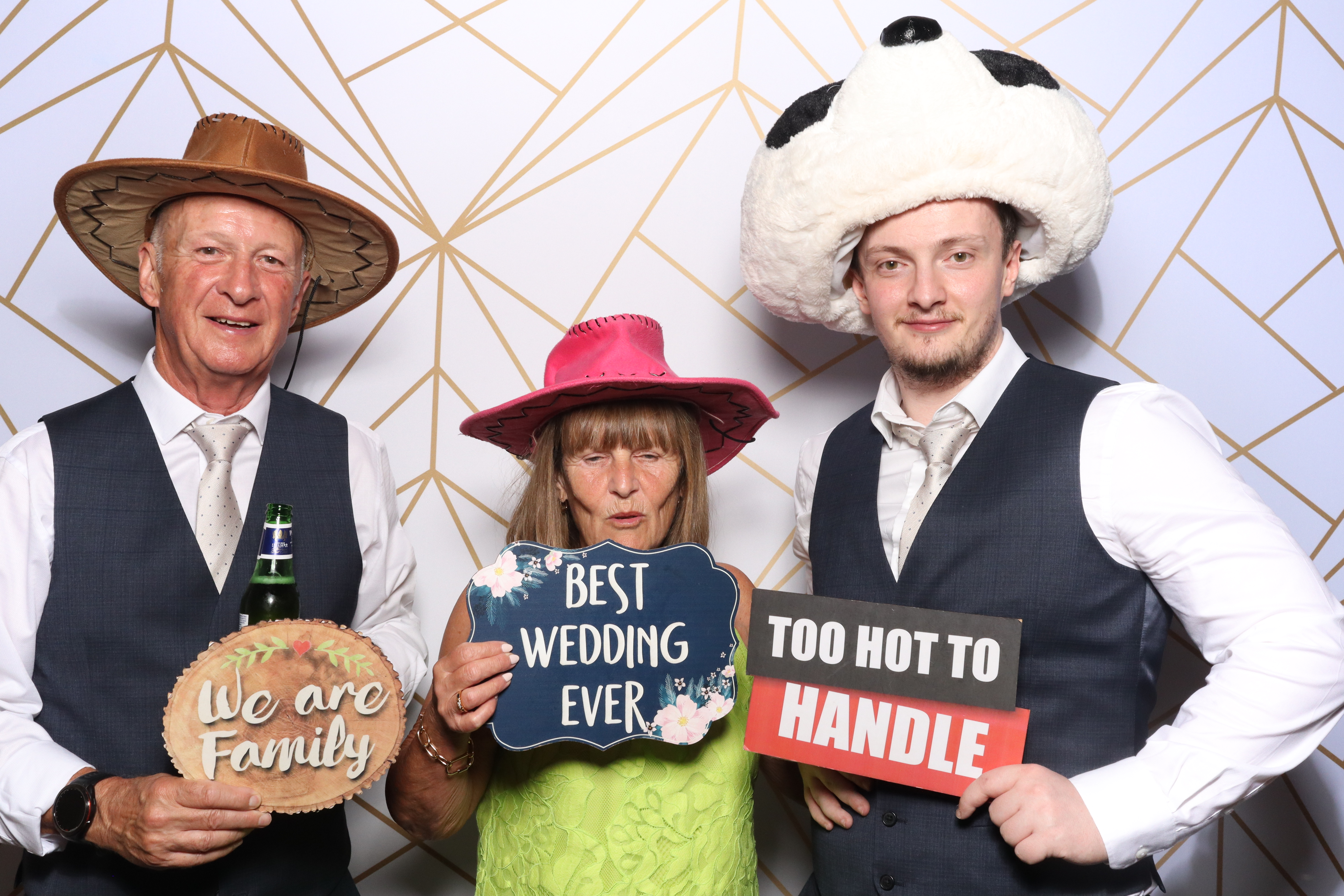 Dawn & Amy  | View more photos from the event at gallery.magicimages.uk/u/MagicImages/Dawn-Amy