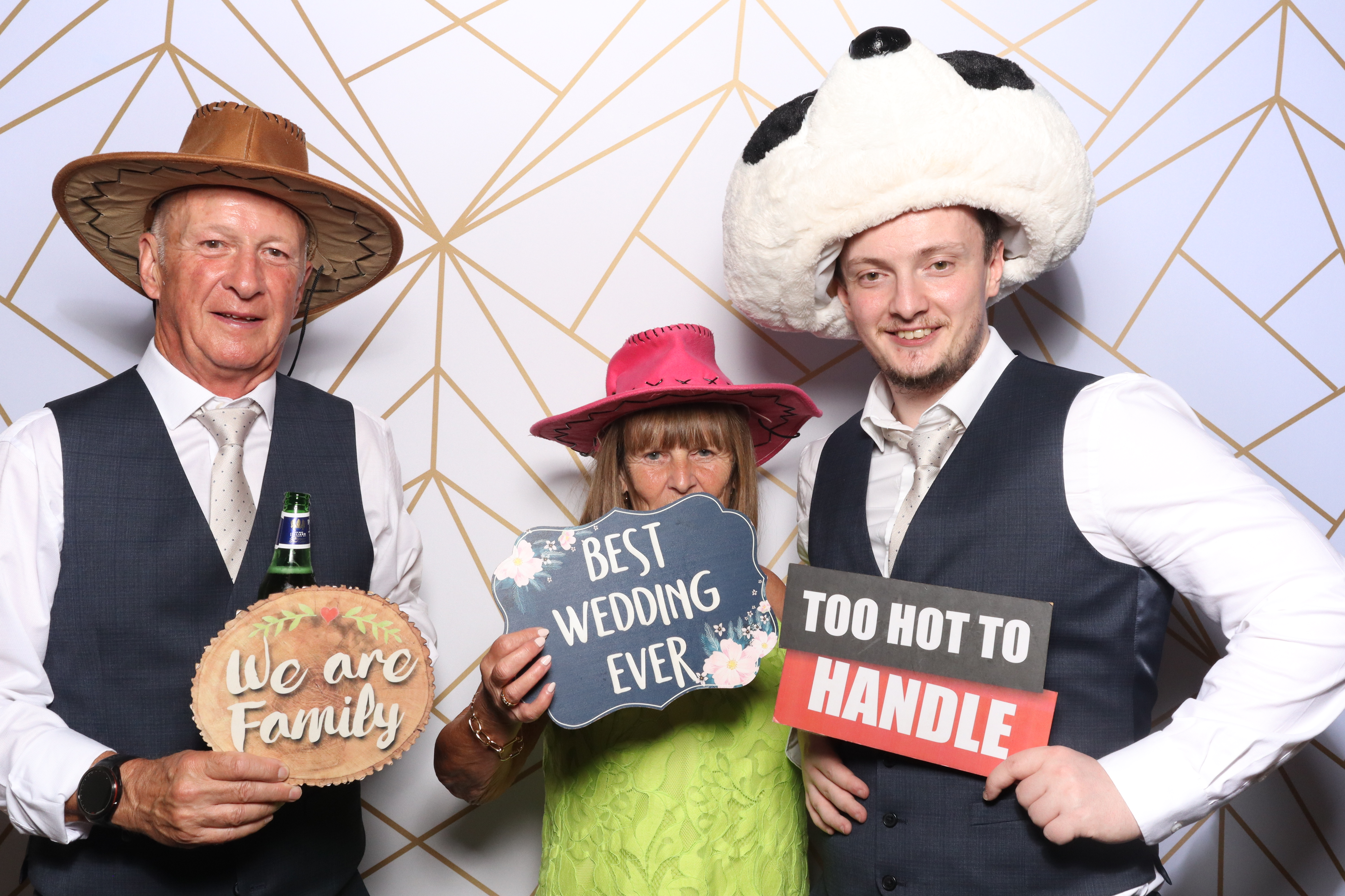 Dawn & Amy  | View more photos from the event at gallery.magicimages.uk/u/MagicImages/Dawn-Amy