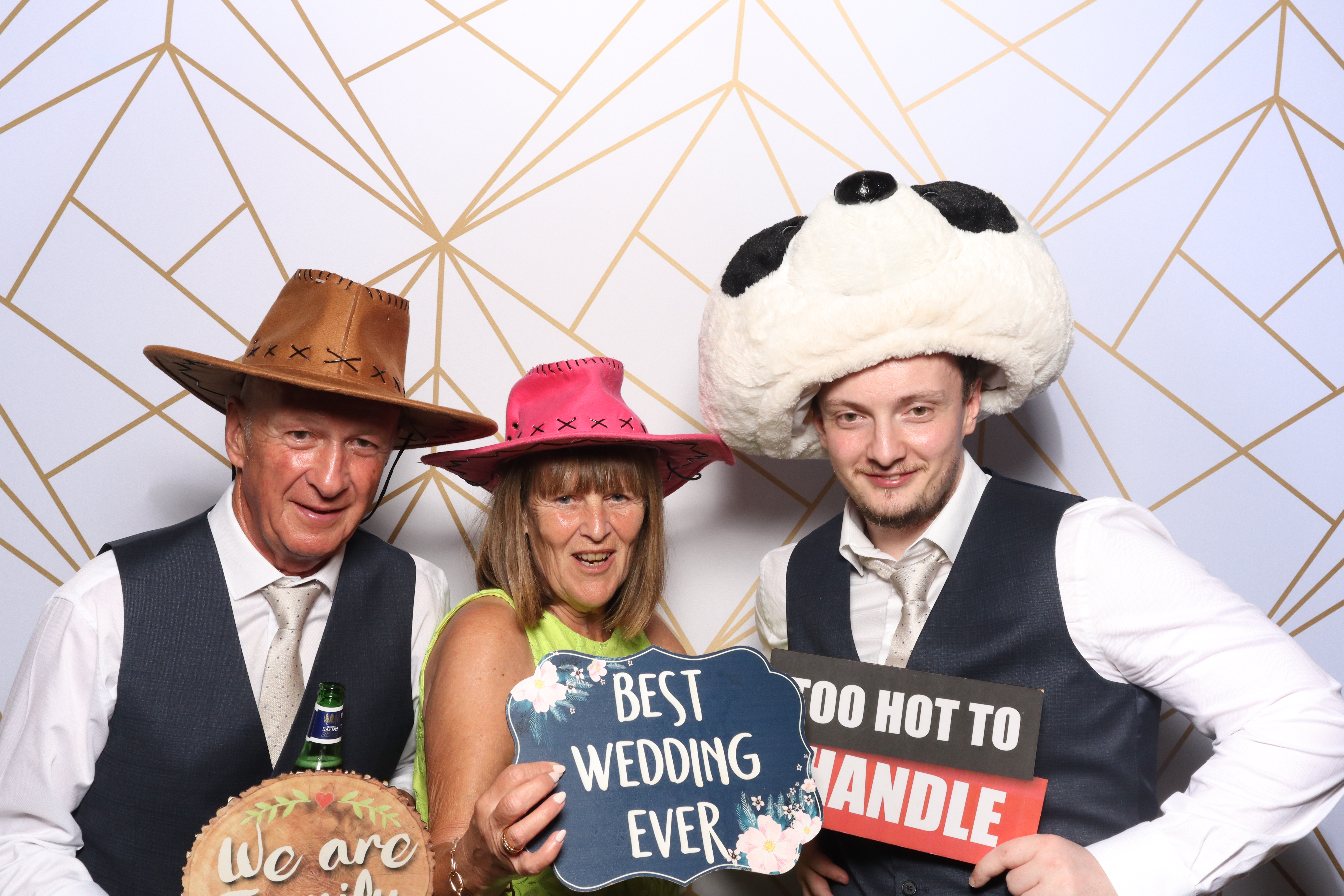 Dawn & Amy  | View more photos from the event at gallery.magicimages.uk/u/MagicImages/Dawn-Amy