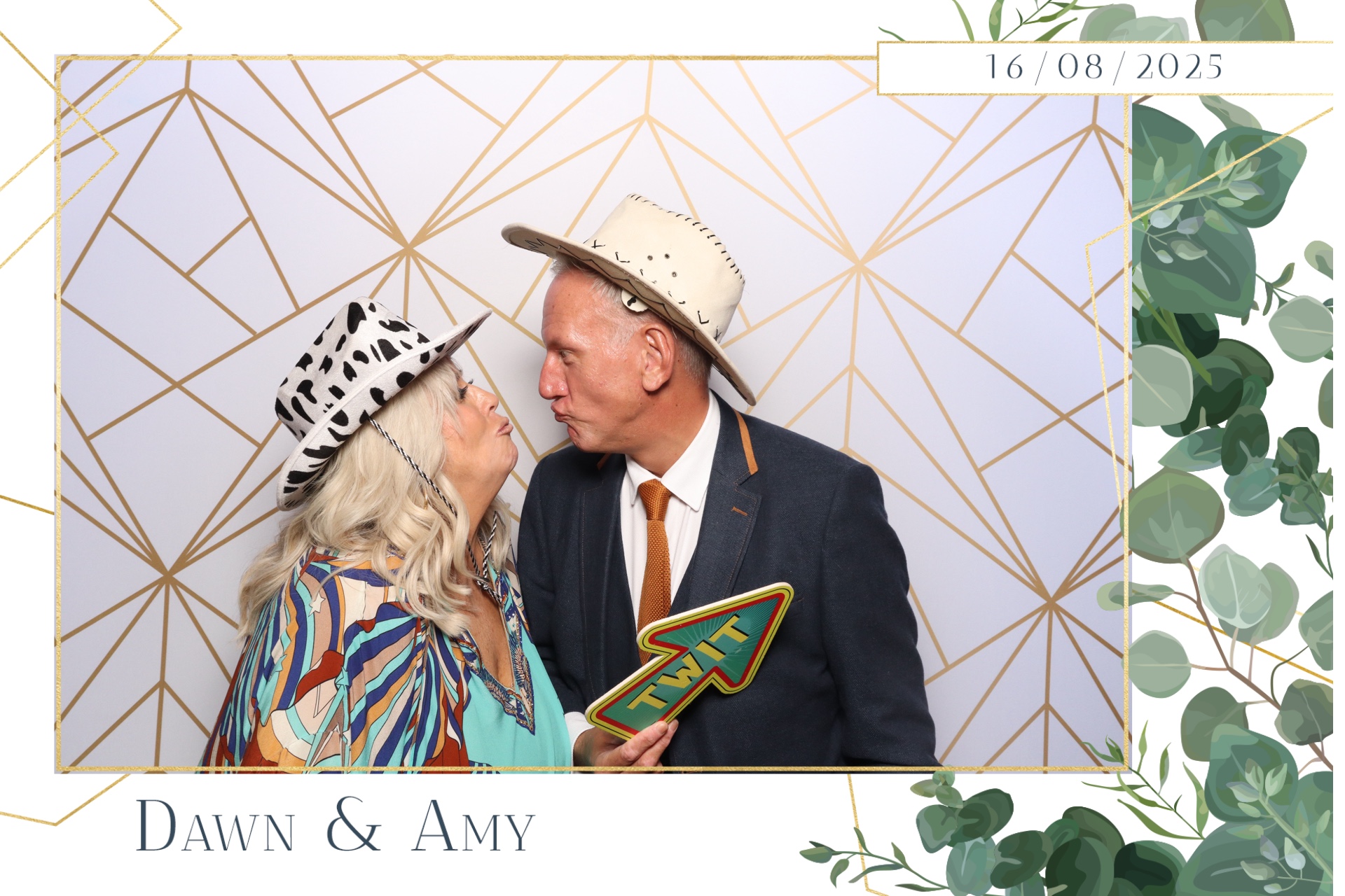 Dawn & Amy  | View more photos from the event at gallery.magicimages.uk/u/MagicImages/Dawn-Amy