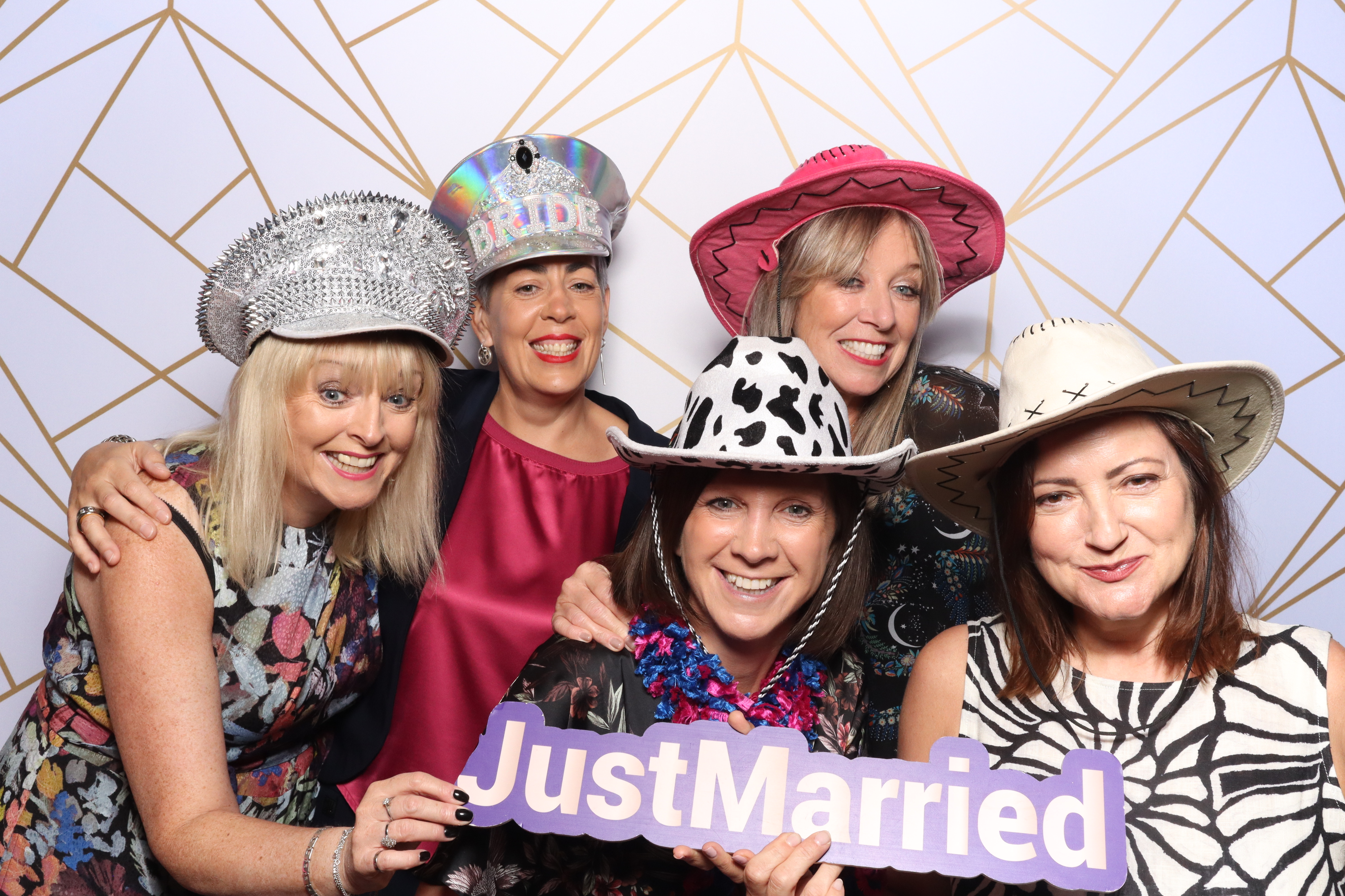 Dawn & Amy  | View more photos from the event at gallery.magicimages.uk/u/MagicImages/Dawn-Amy