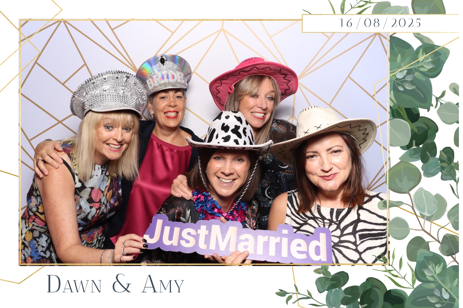 Dawn & Amy  | View more photos from the event at gallery.magicimages.uk/u/MagicImages/Dawn-Amy