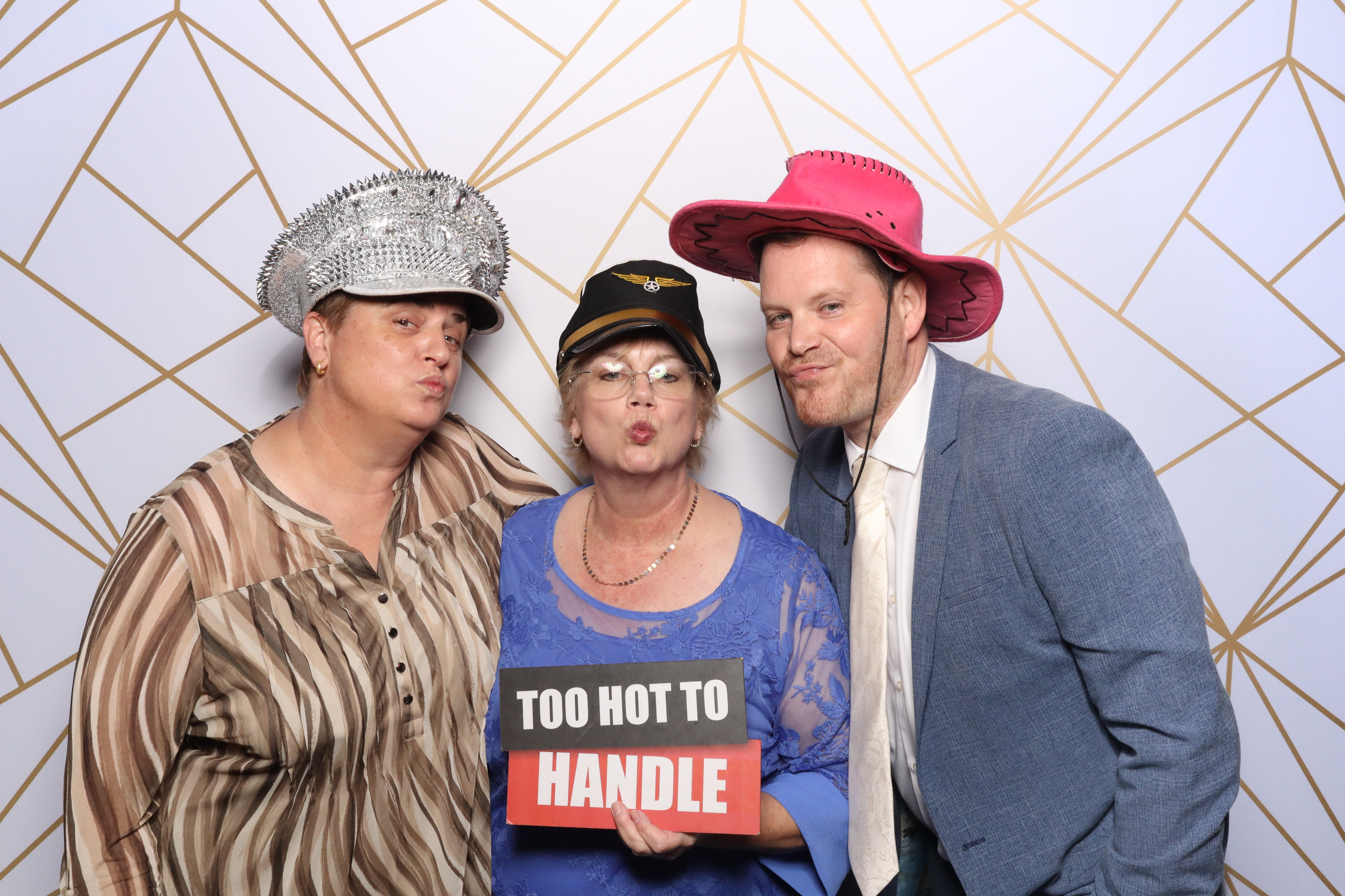 Dawn & Amy  | View more photos from the event at gallery.magicimages.uk/u/MagicImages/Dawn-Amy