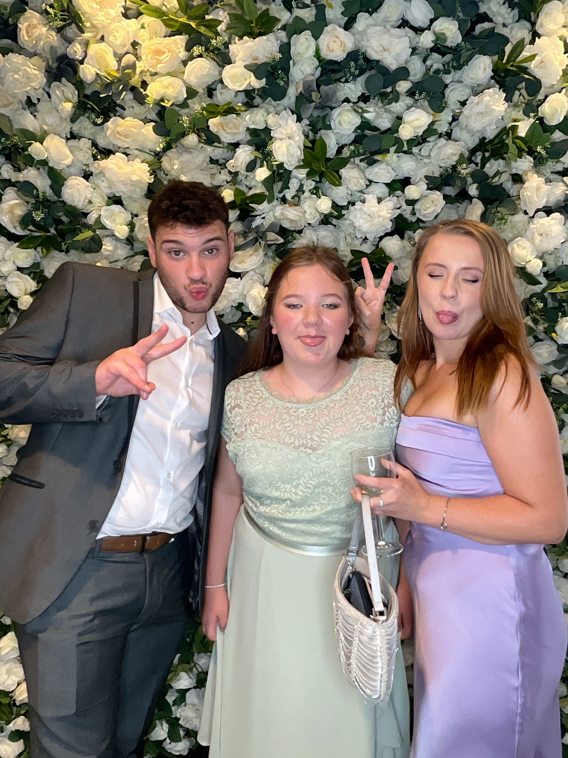 Deone & Jason Photo Booth Images  | View more photos from the event at gallery.magicimages.uk/u/MagicImages/Deone-Jason-Photo-Booth-Images