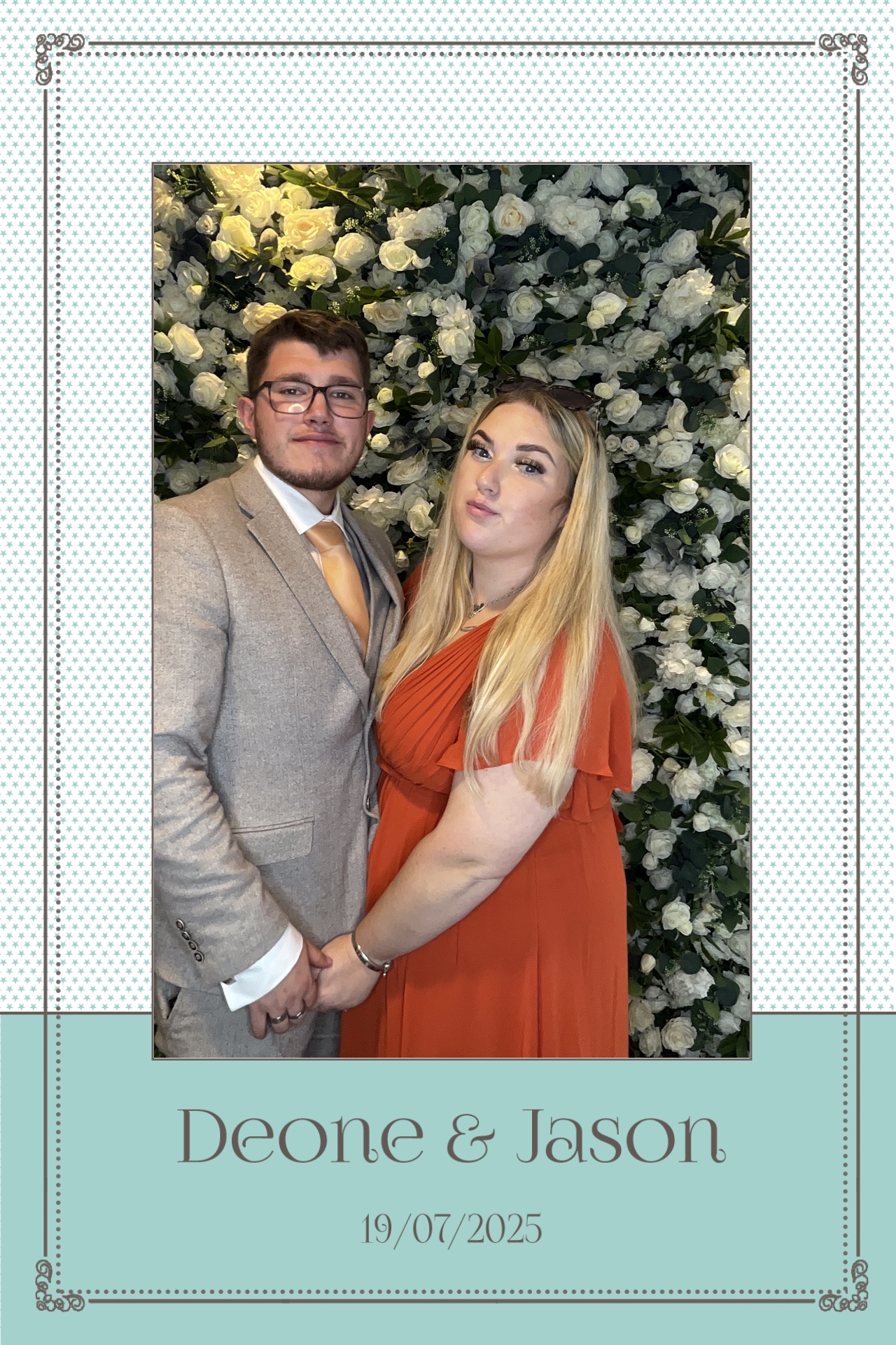 Deone & Jason Photo Booth Images  | View more photos from the event at gallery.magicimages.uk/u/MagicImages/Deone-Jason-Photo-Booth-Images