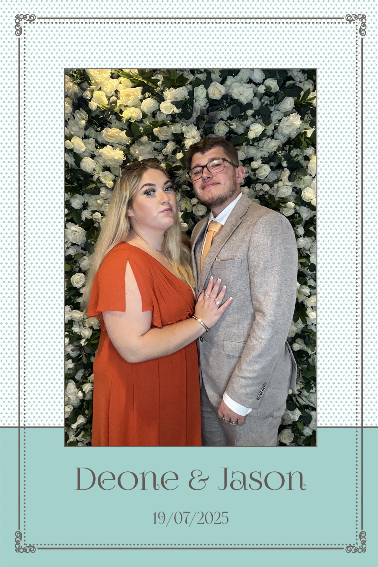 Deone & Jason Photo Booth Images  | View more photos from the event at gallery.magicimages.uk/u/MagicImages/Deone-Jason-Photo-Booth-Images