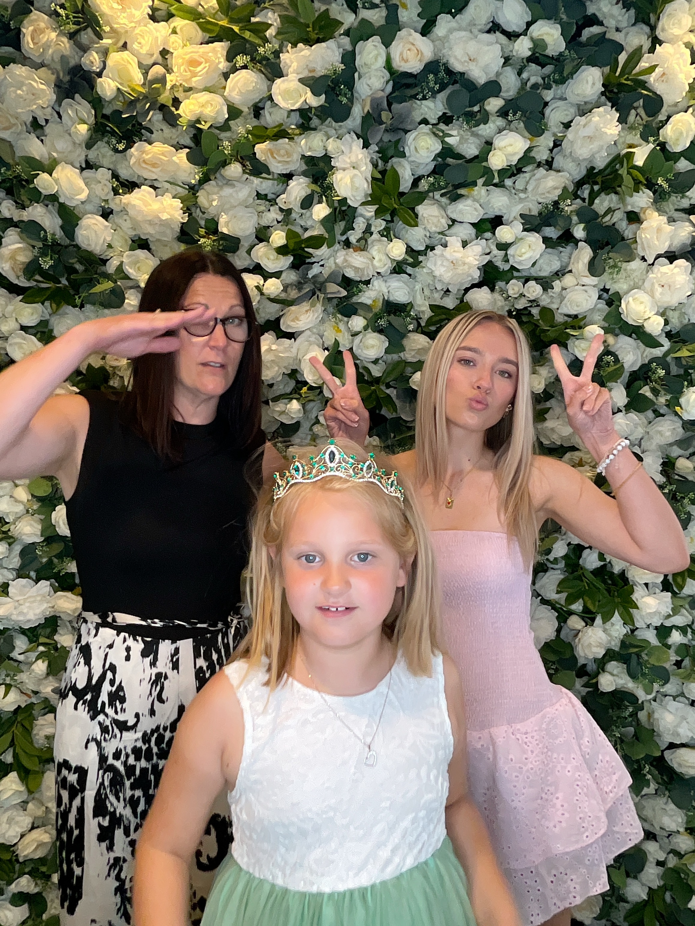 Deone & Jason Photo Booth Images  | View more photos from the event at gallery.magicimages.uk/u/MagicImages/Deone-Jason-Photo-Booth-Images